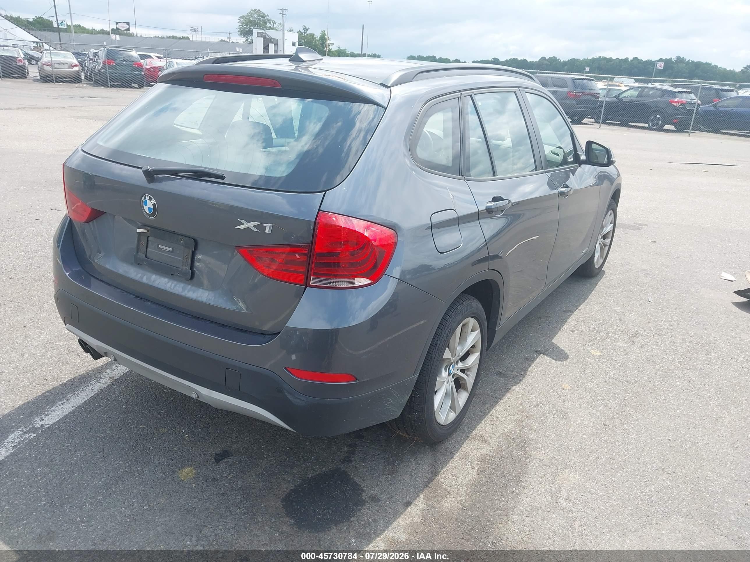 2013 BMW X1 VIN WBAVL1C57DVR85431 IAAI salvage auction — Side, Salvage (New Jersey), sold $325 on 2026-09-08 (photo 4)