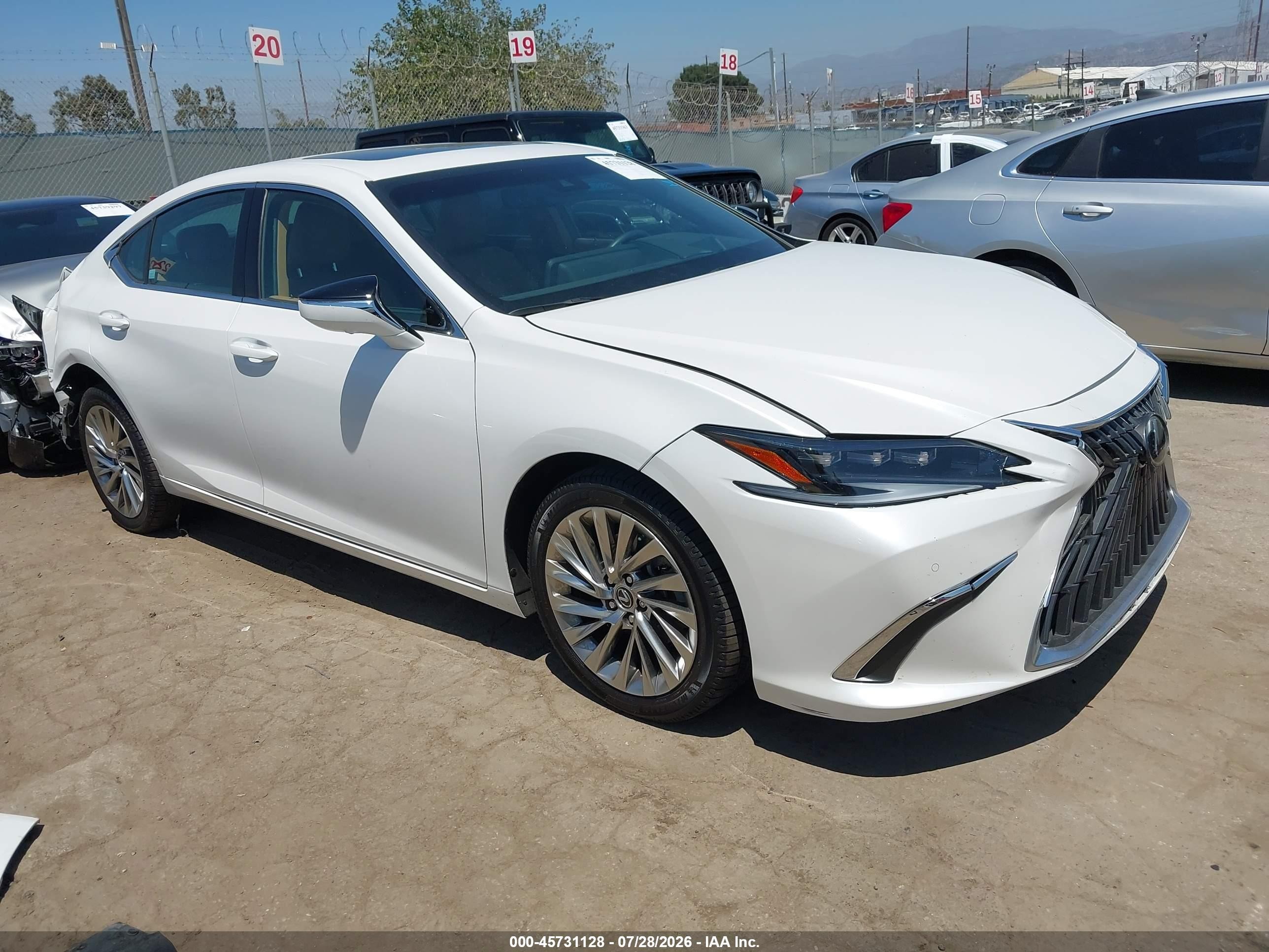 2023 Lexus ES 300h VIN 58AFA1C11PU033405 — IAAI salvage auction photo