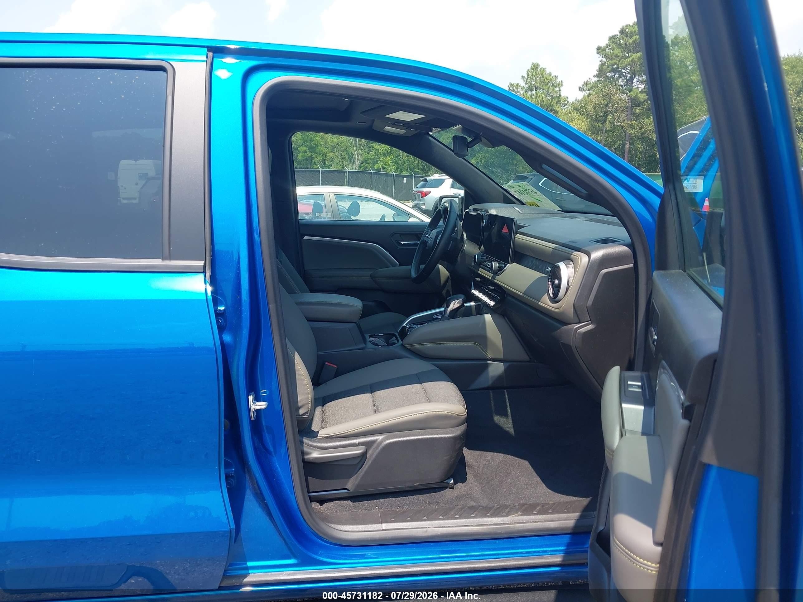 2024 Chevrolet Colorado VIN 1GCPTFEK8R1233795 IAAI salvage auction — Front End, Clear (South Carolina), sold $15,700 on 2026-08-27 (photo 5)