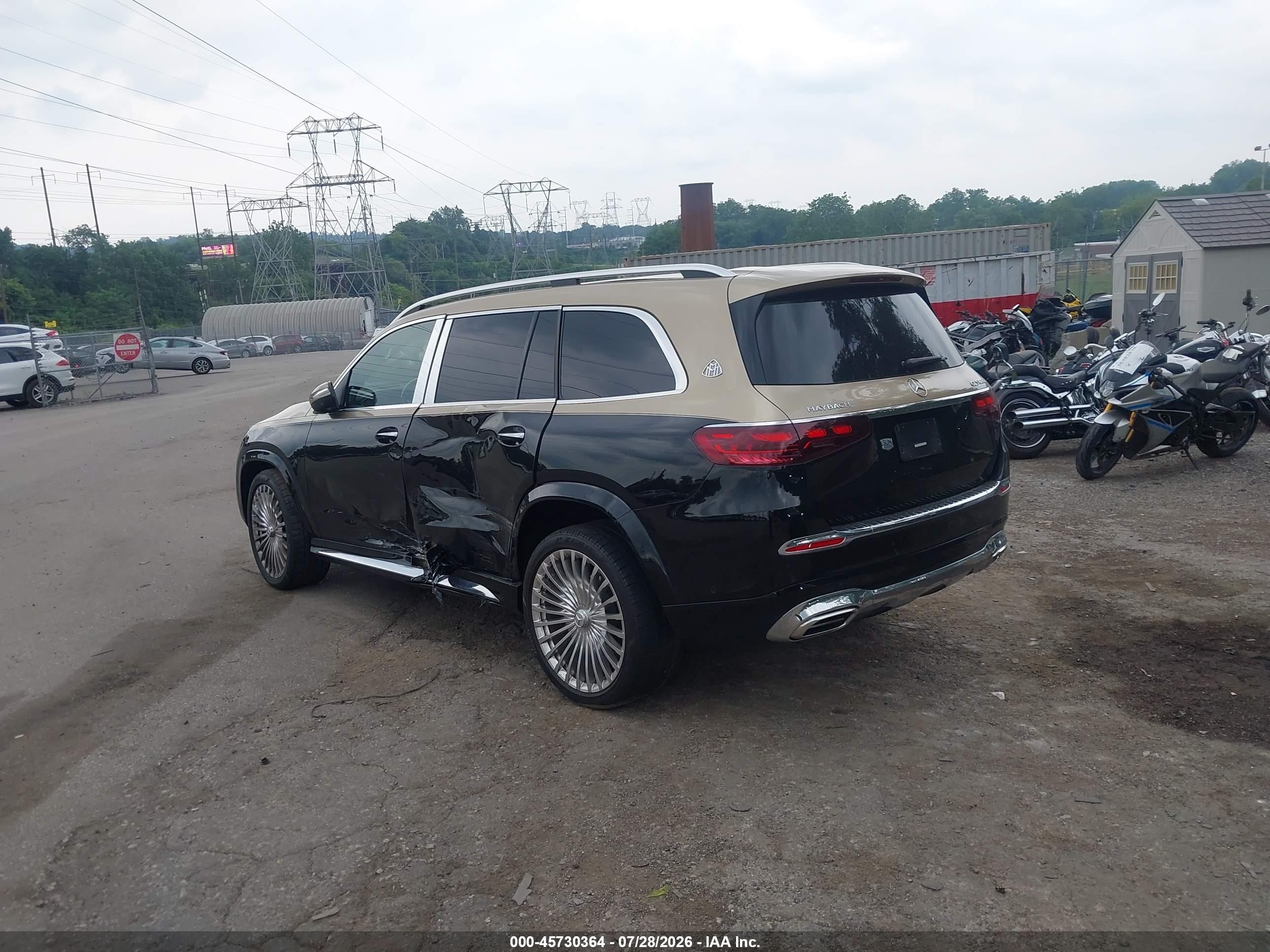 2024 Mercedes-Benz Maybach VIN 4JGFF8HB2RB079052 IAAI salvage auction — Side, Salvage (Pennsylvania), sold $75,500 on 2026-08-12 (photo 3)