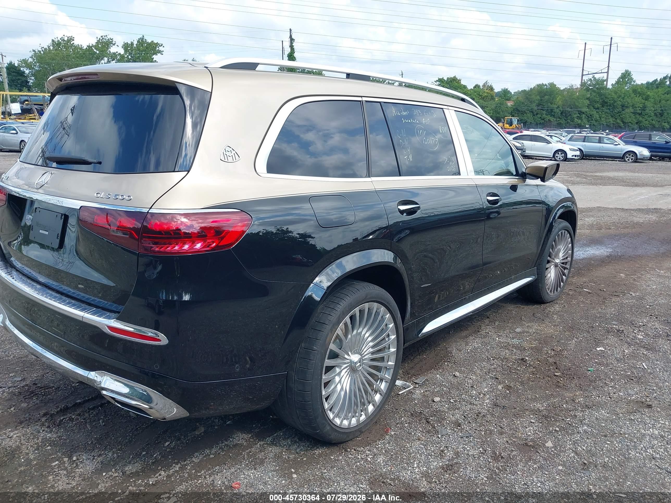 2024 Mercedes-Benz Maybach VIN 4JGFF8HB2RB079052 IAAI salvage auction — Side, Salvage (Pennsylvania), sold $75,500 on 2026-08-12 (photo 4)