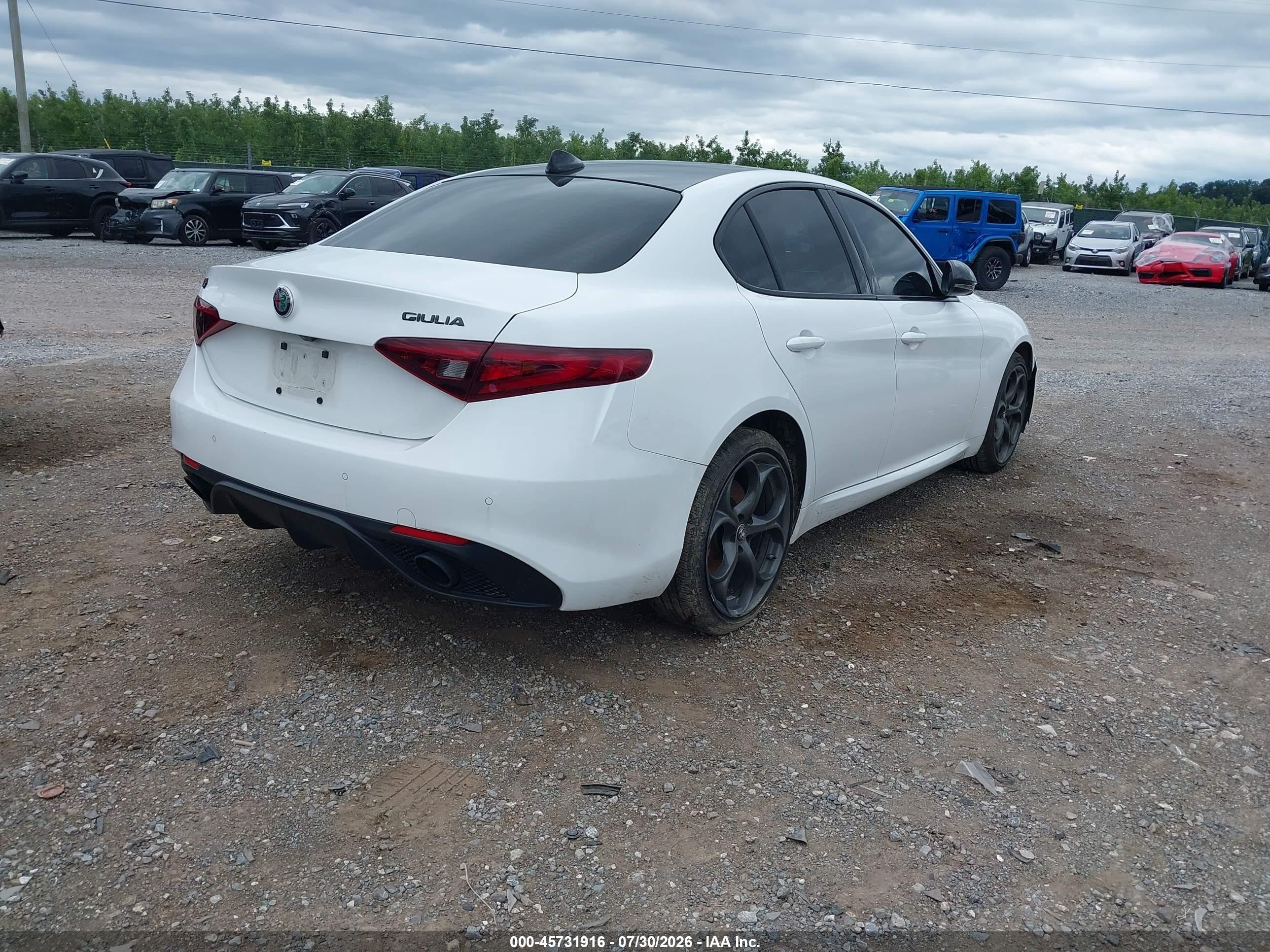 2020 Alfa Romeo Giulia VIN ZARFANBN8L7635109 IAAI salvage auction — Unknown, Salvage (Pennsylvania), sold $12,400 on 2026-09-13 (photo 4)