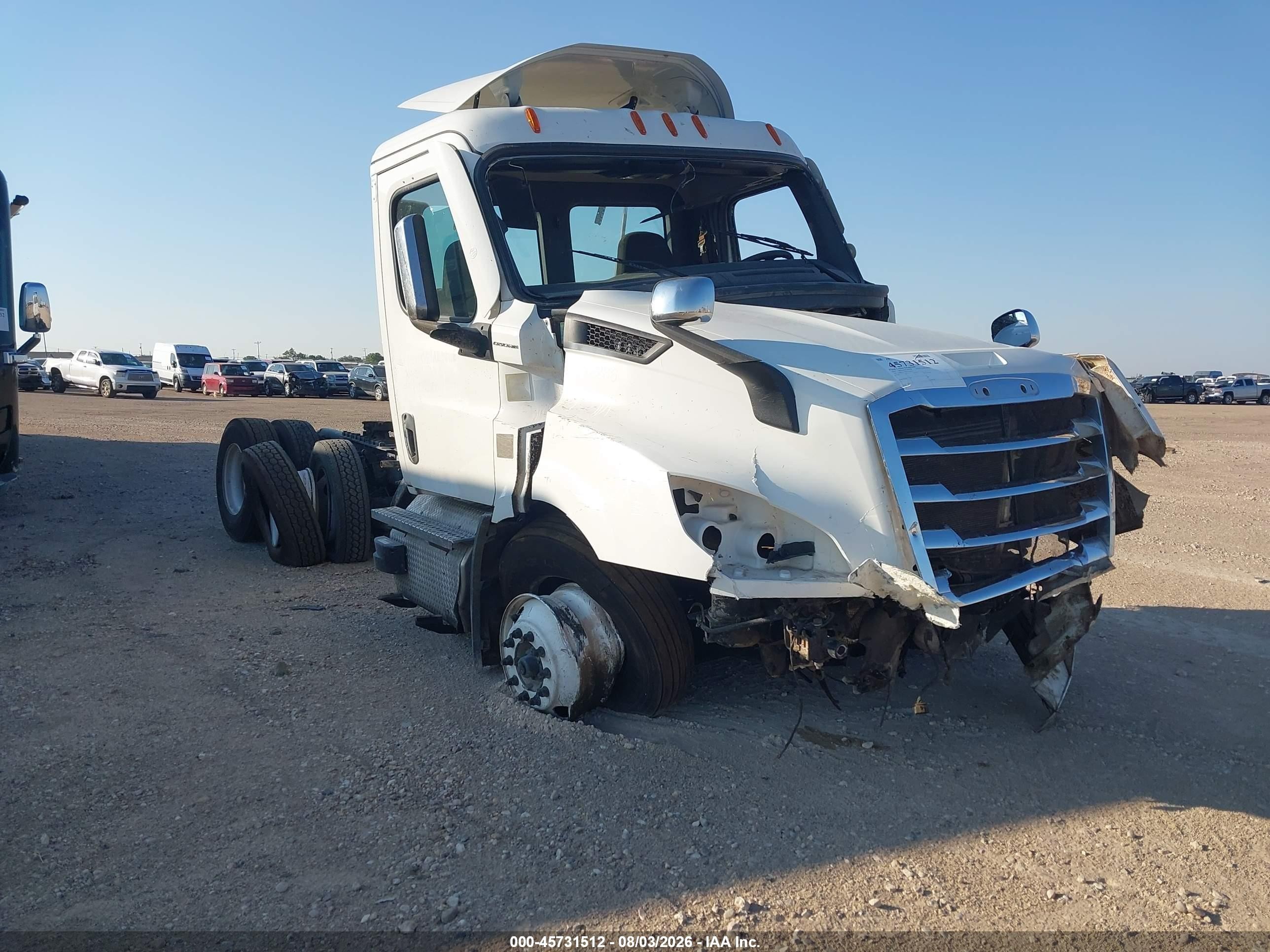 2025 Freightliner New Cascadia 116 VIN 3AKJHTDV8SDVW3854 — IAAI salvage auction photo