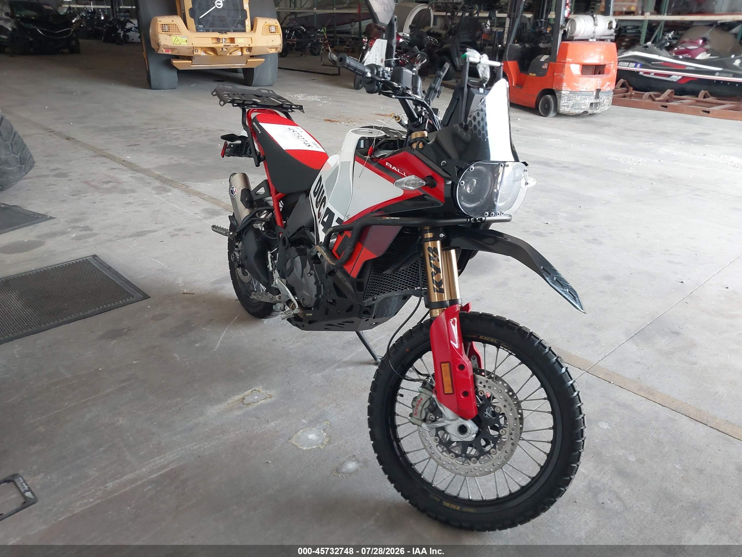 2025 Ducati DESERT X VIN ZDMXANDTXSB010107 — IAAI salvage auction photo