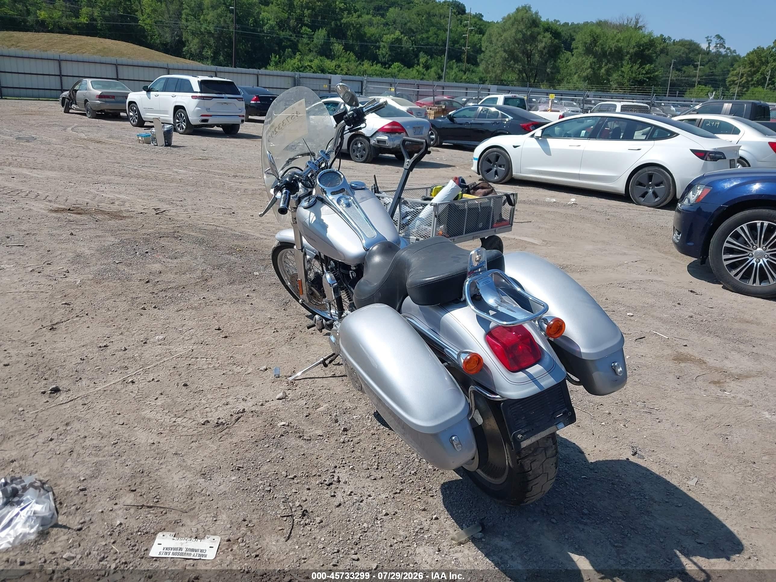 2000 Harley-Davidson FXSTD VIN 1HD1BSY28YY058546 IAAI salvage auction — Side, Salvage (Iowa), sold $750 on 2026-09-18 (photo 3)