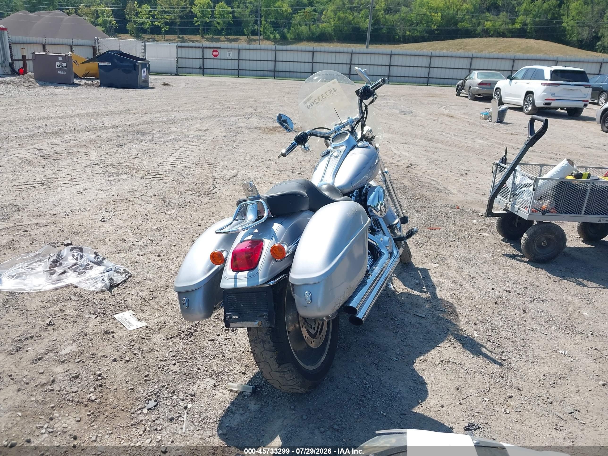 2000 Harley-Davidson FXSTD VIN 1HD1BSY28YY058546 IAAI salvage auction — Side, Salvage (Iowa), sold $750 on 2026-09-18 (photo 4)
