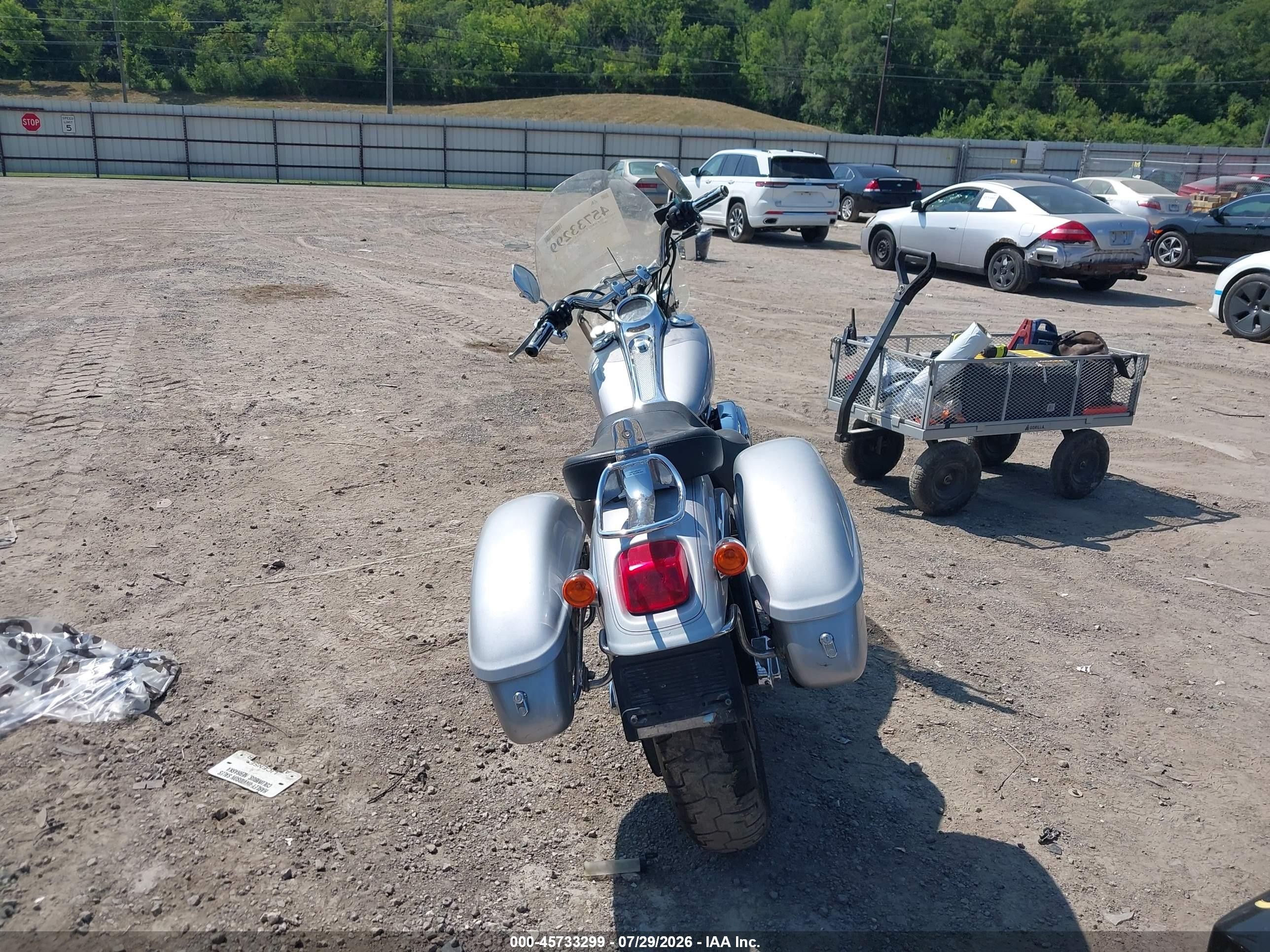 2000 Harley-Davidson FXSTD VIN 1HD1BSY28YY058546 IAAI salvage auction — Side, Salvage (Iowa), sold $750 on 2026-09-18 (photo 6)