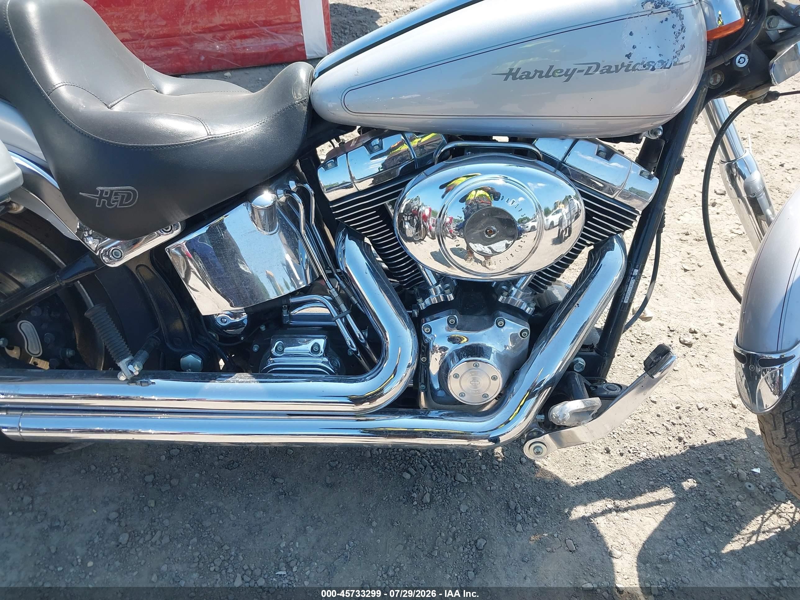 2000 Harley-Davidson FXSTD VIN 1HD1BSY28YY058546 IAAI salvage auction — Side, Salvage (Iowa), sold $750 on 2026-09-18 (photo 8)