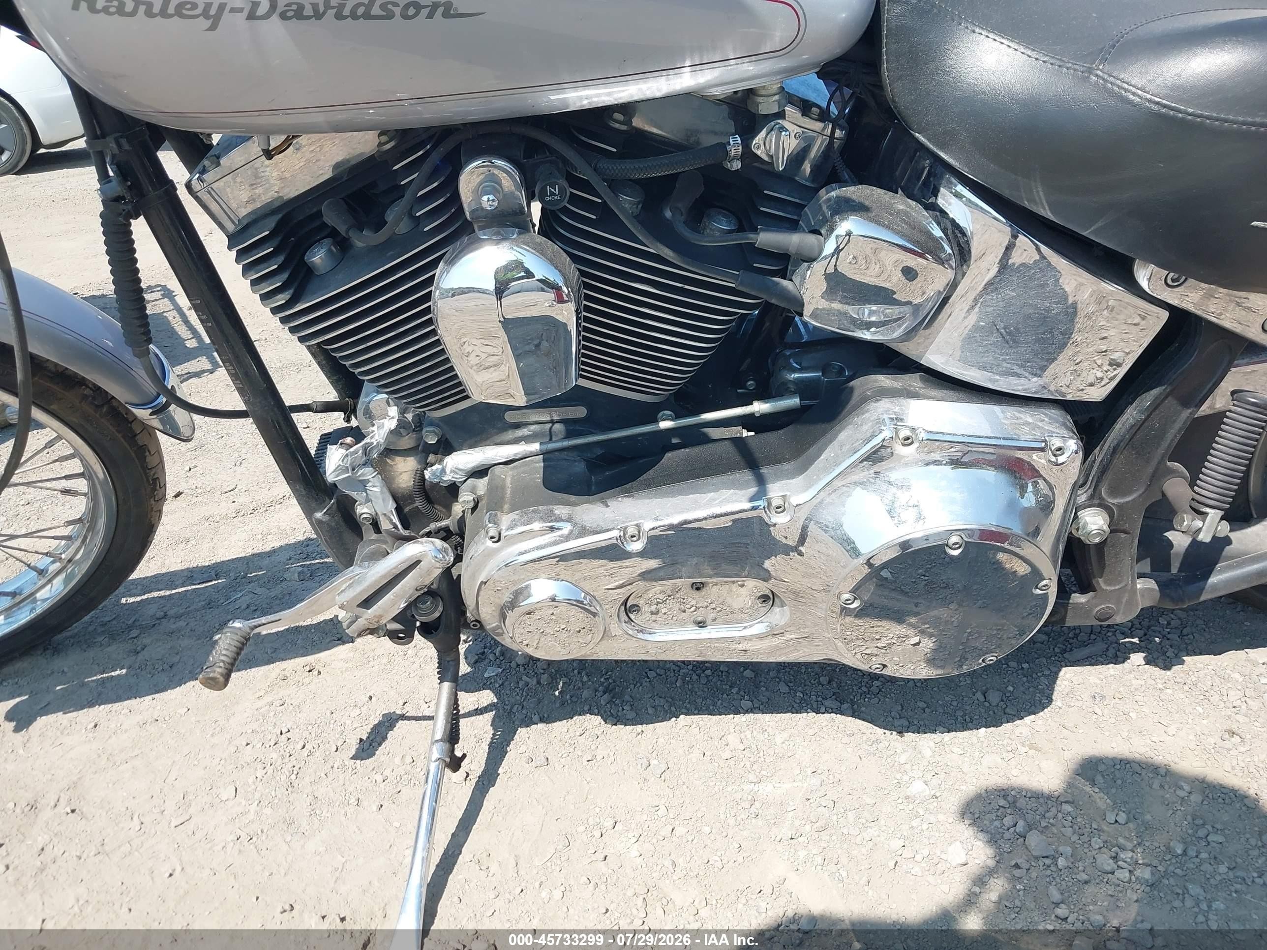 2000 Harley-Davidson FXSTD VIN 1HD1BSY28YY058546 IAAI salvage auction — Side, Salvage (Iowa), sold $750 on 2026-09-18 (photo 9)