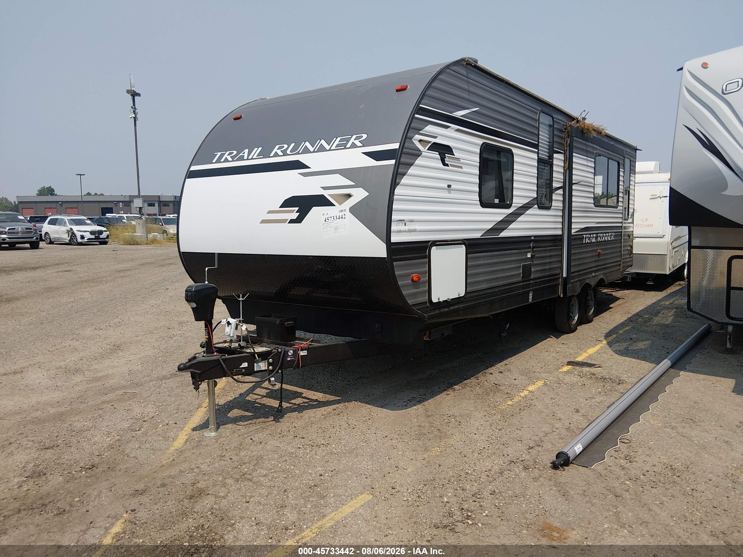 2021 Heartland Trailer VIN 5SFEB2726ME465987 IAAI salvage auction — Side, Salvage (Idaho), sold $1,050 on 2026-10-09 (photo 2)