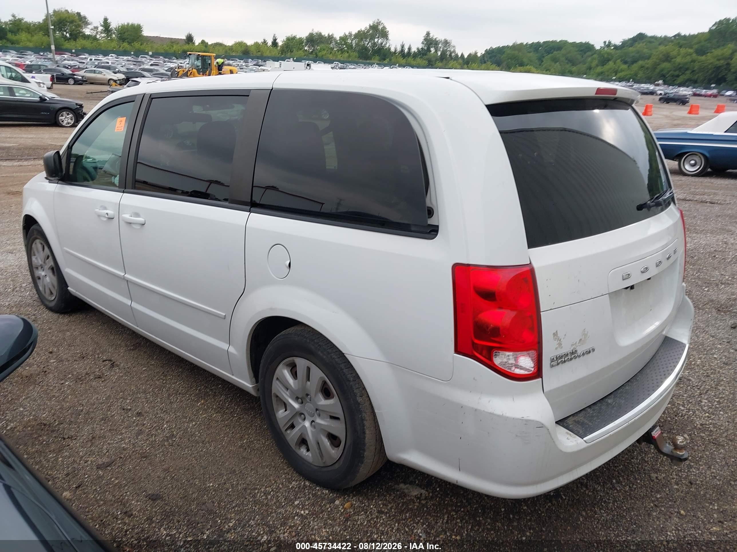 2017 Dodge Grand caravan VIN 2C4RDGBGXHR866126 IAAI salvage auction — Normal Wear, Clear (Illinois), sold $550 on 2026-10-03 (photo 3)