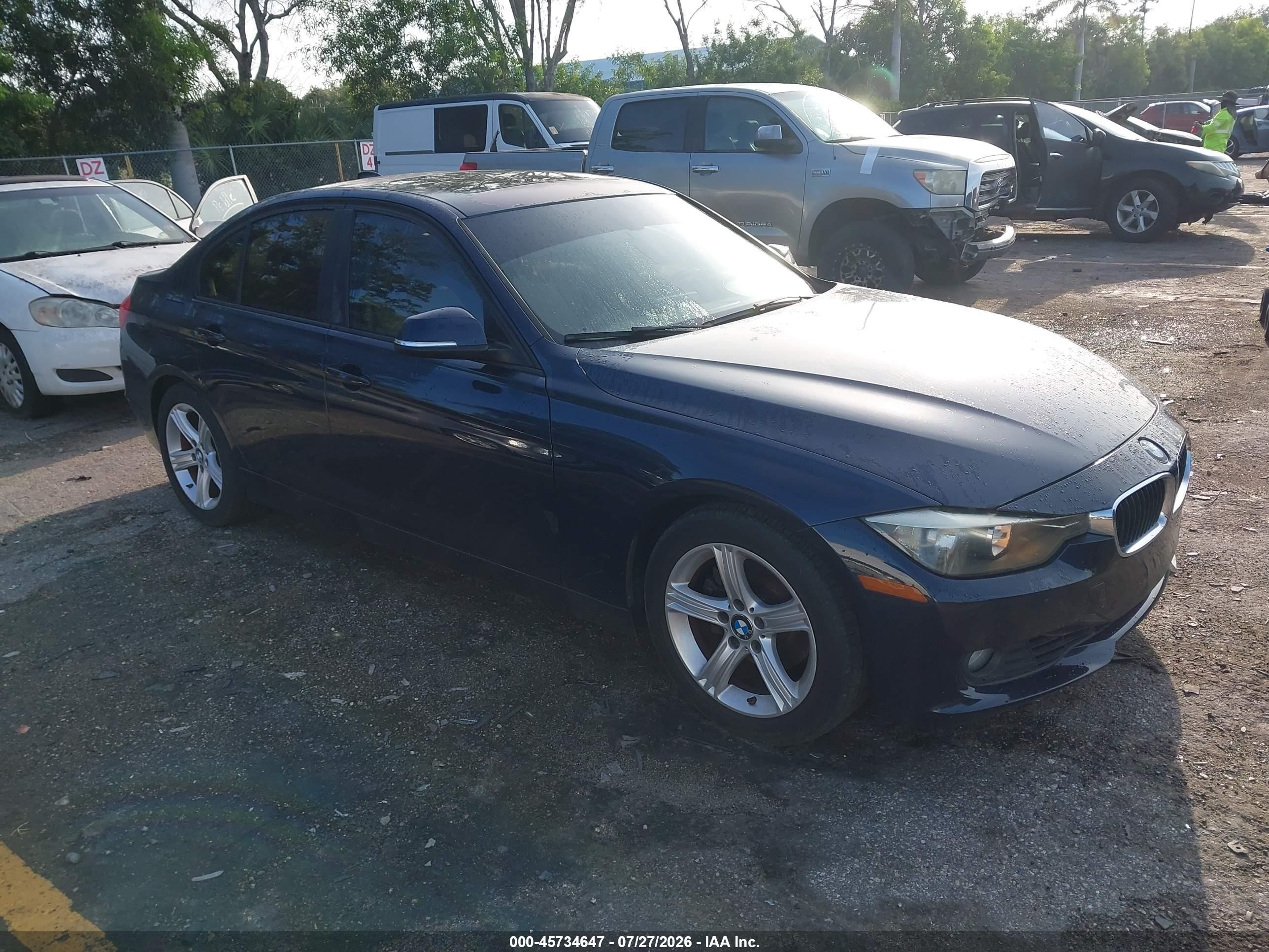 2013 BMW 3er VIN WBA3A5C50DF358424 IAAI salvage auction — Normal Wear, Clear (Florida), sold $875 on 2026-09-12 (photo 1)