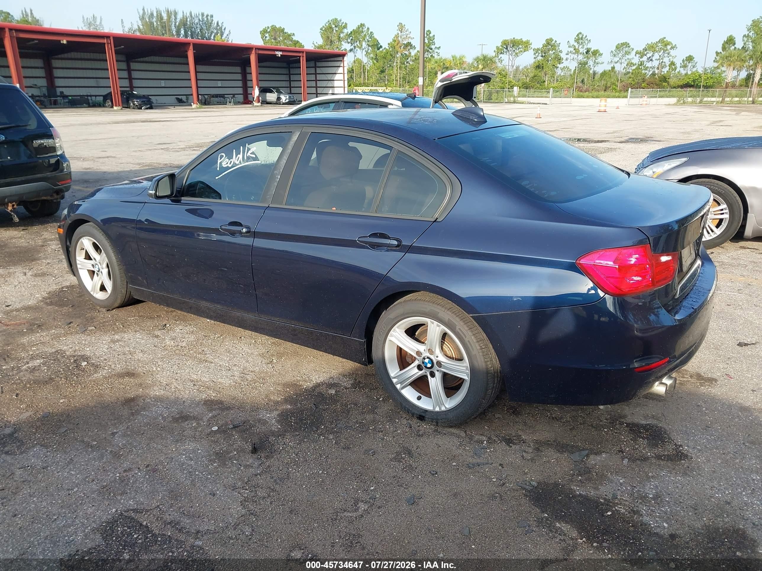 2013 BMW 3er VIN WBA3A5C50DF358424 IAAI salvage auction — Normal Wear, Clear (Florida), sold $875 on 2026-09-12 (photo 3)