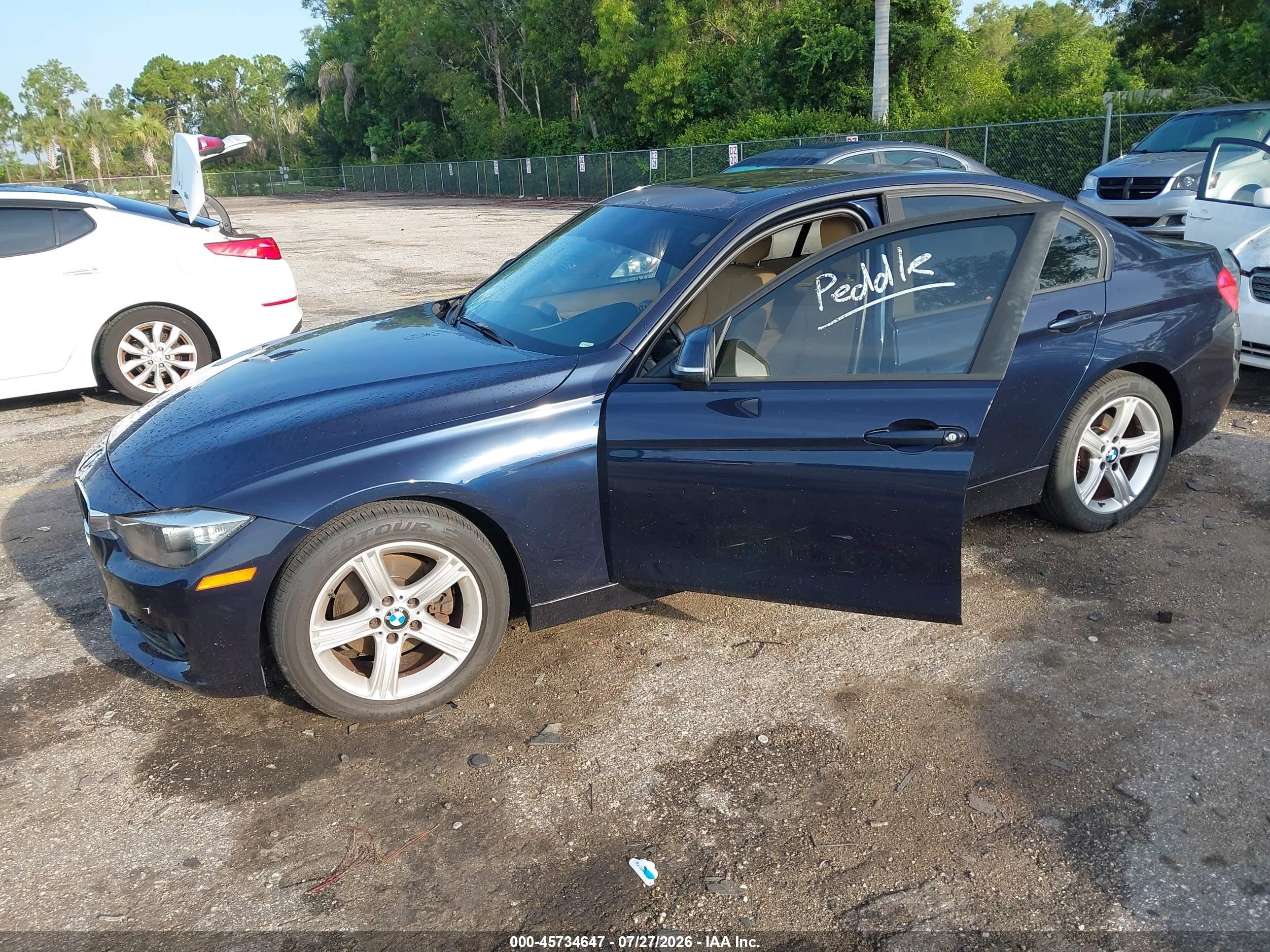 2013 BMW 3er VIN WBA3A5C50DF358424 IAAI salvage auction — Normal Wear, Clear (Florida), sold $875 on 2026-09-12 (photo 6)