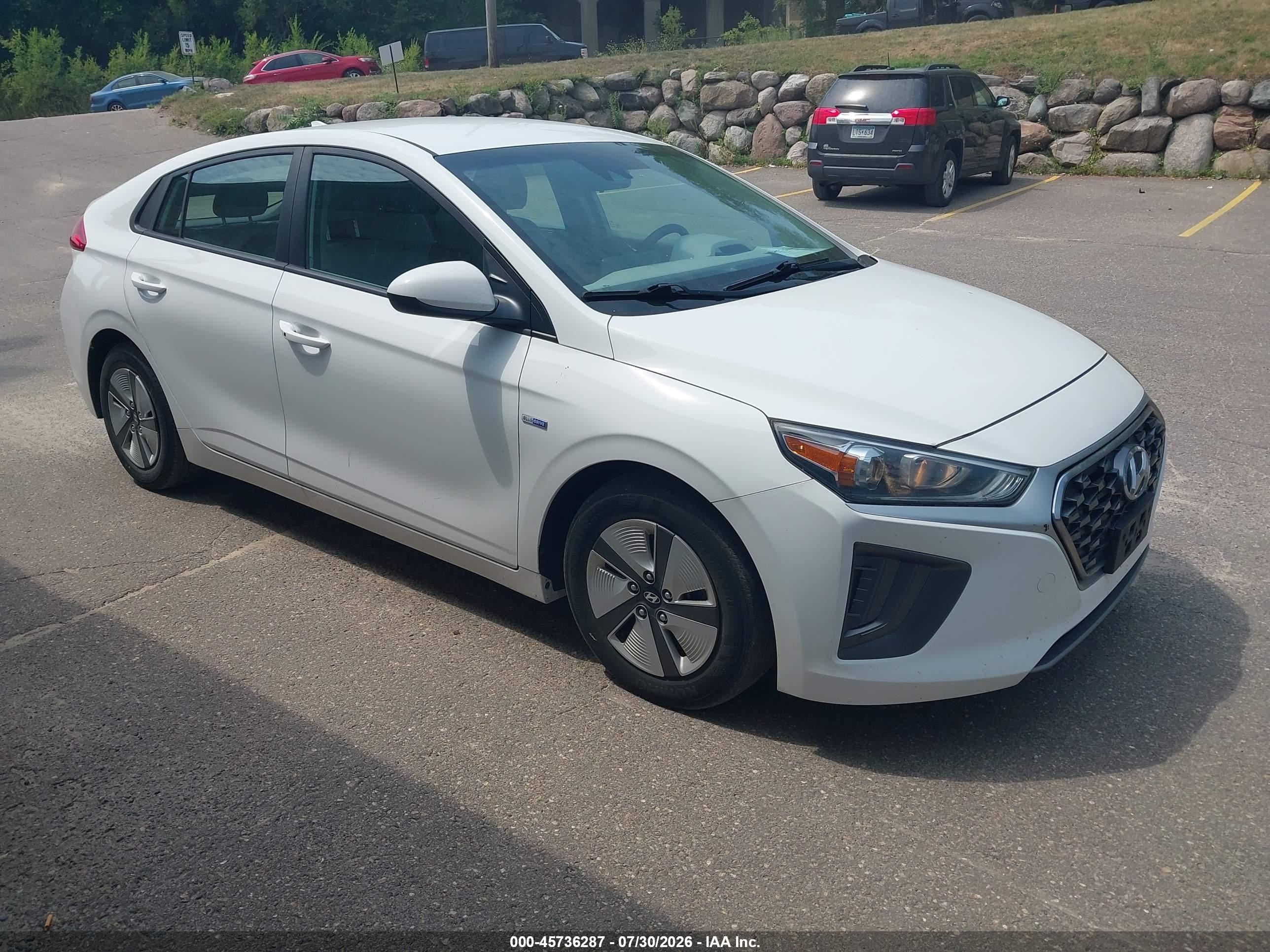 2020 Hyundai Ioniq Hybrid VIN KMHC65LC4LU220393 — IAAI salvage auction photo