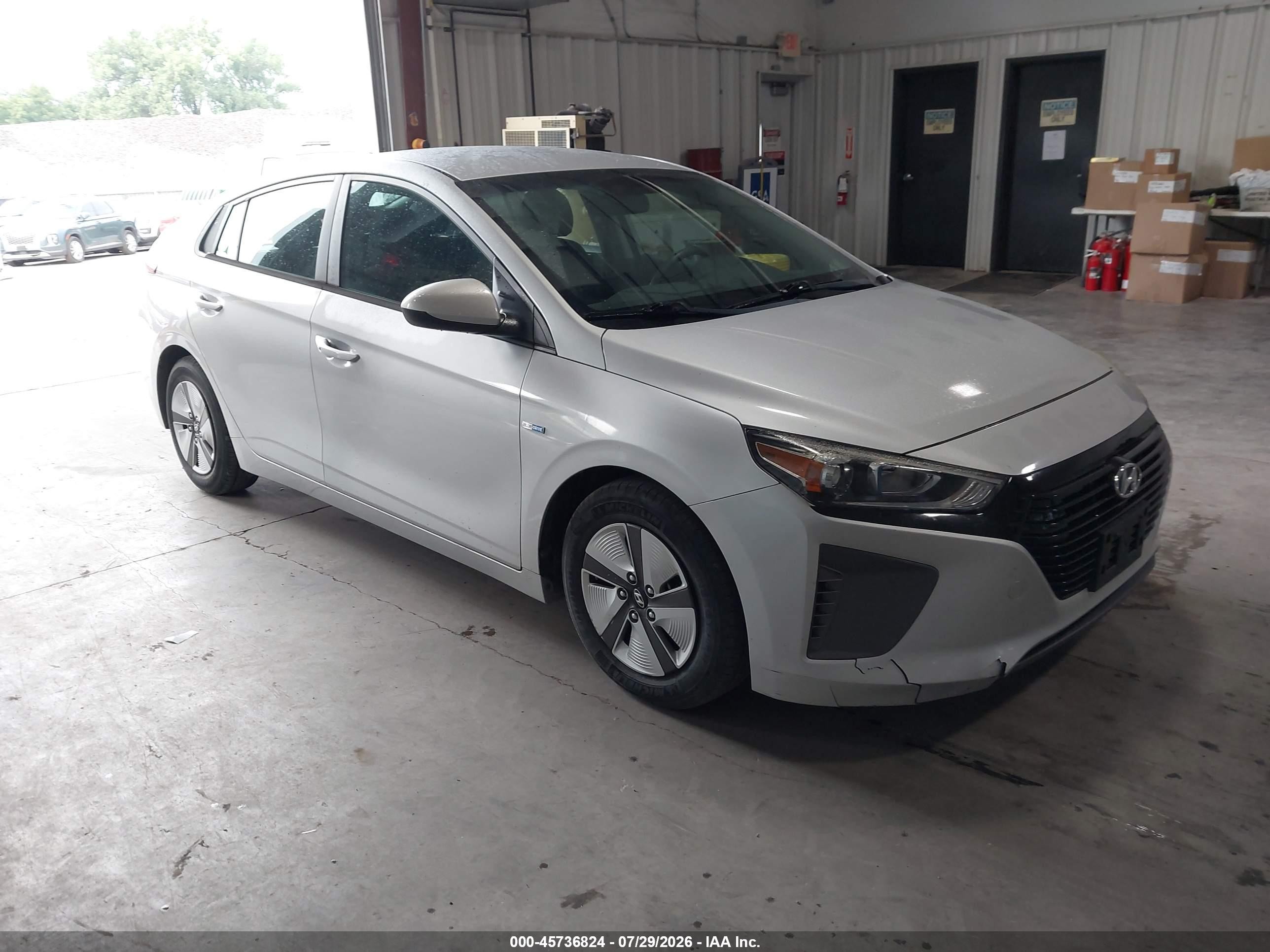 2019 Hyundai Ioniq Hybrid VIN KMHC65LC1KU106902 — IAAI salvage auction photo