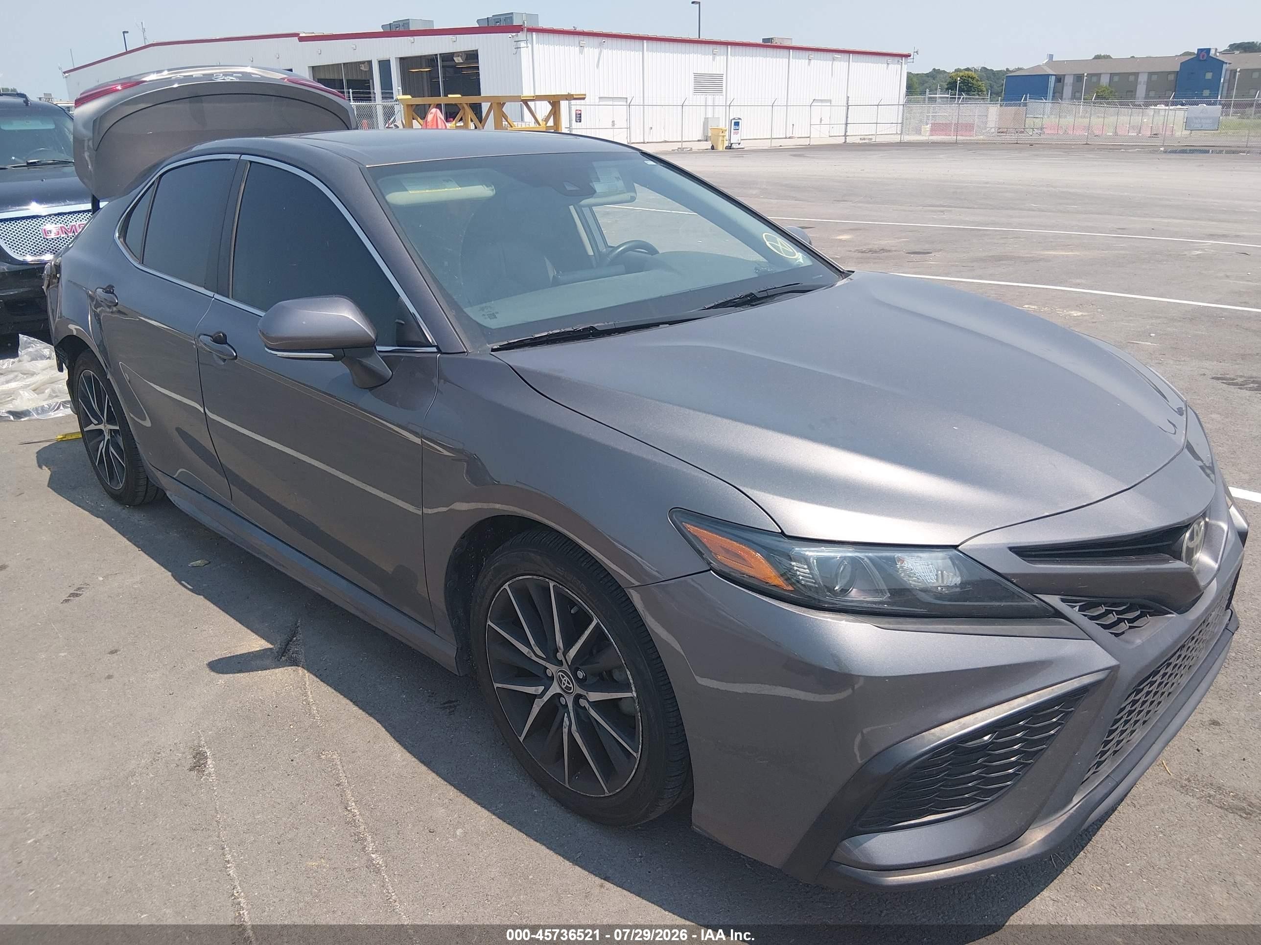 2021 Toyota Camry VIN 4T1T11AK9MU525892 — IAAI salvage auction photo