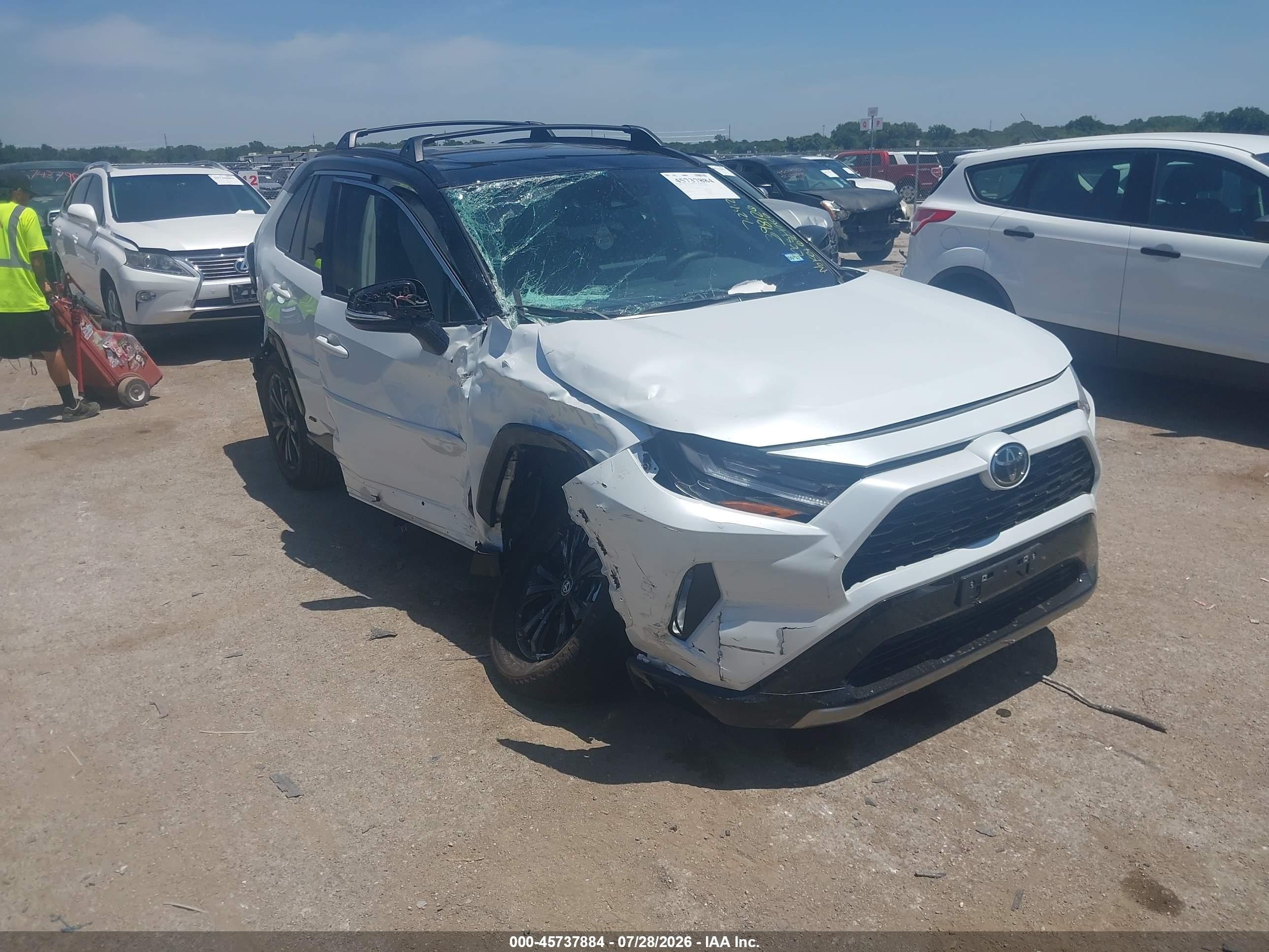 2025 Toyota RAV4 Hybrid VIN 4T3E6RFV7SU186114 — IAAI salvage auction photo