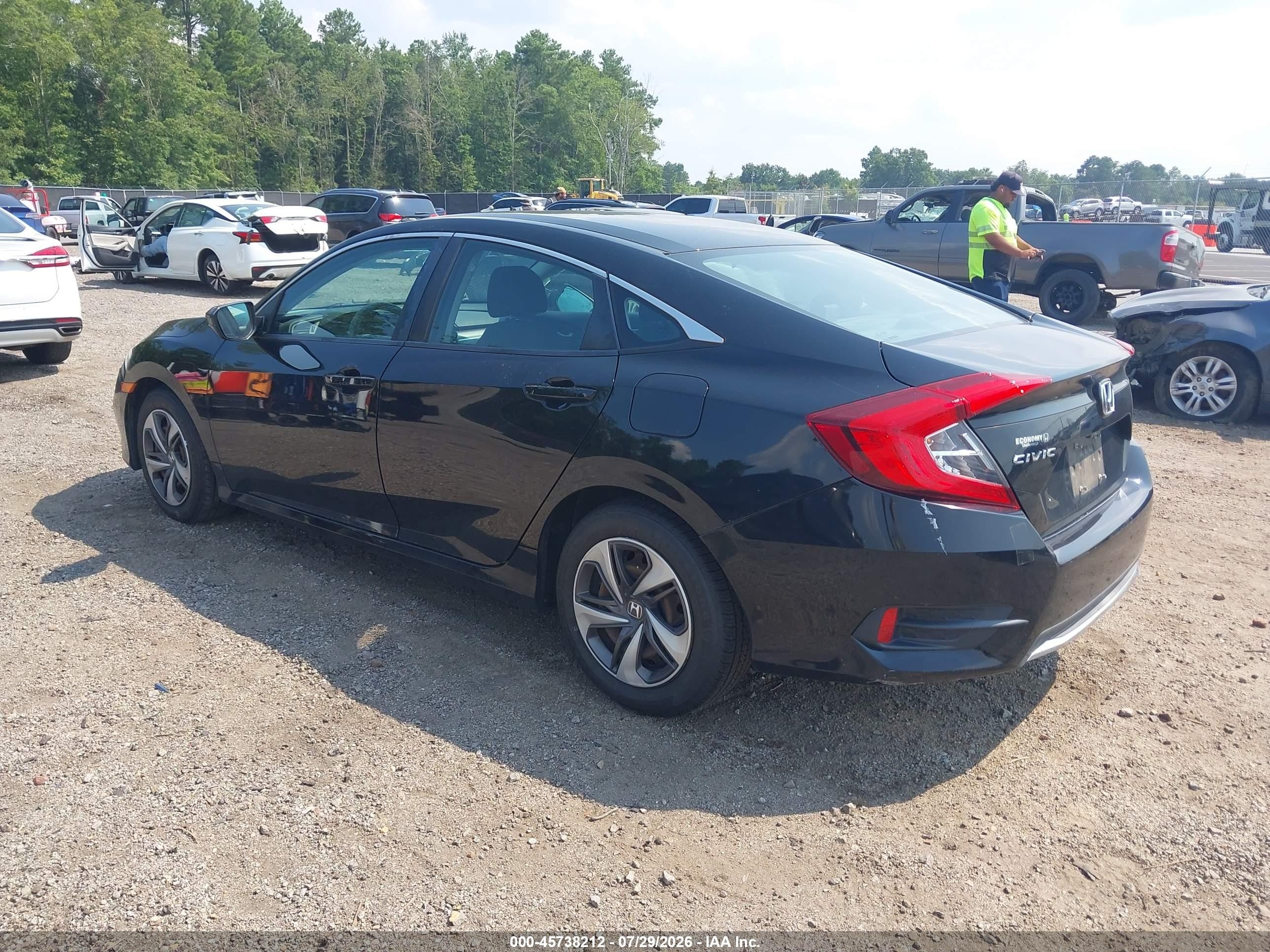 2019 Honda Civic VIN 19XFC2F64KE021971 IAAI salvage auction — Side, Salvage (South Carolina), sold $3,100 on 2026-09-01 (photo 3)