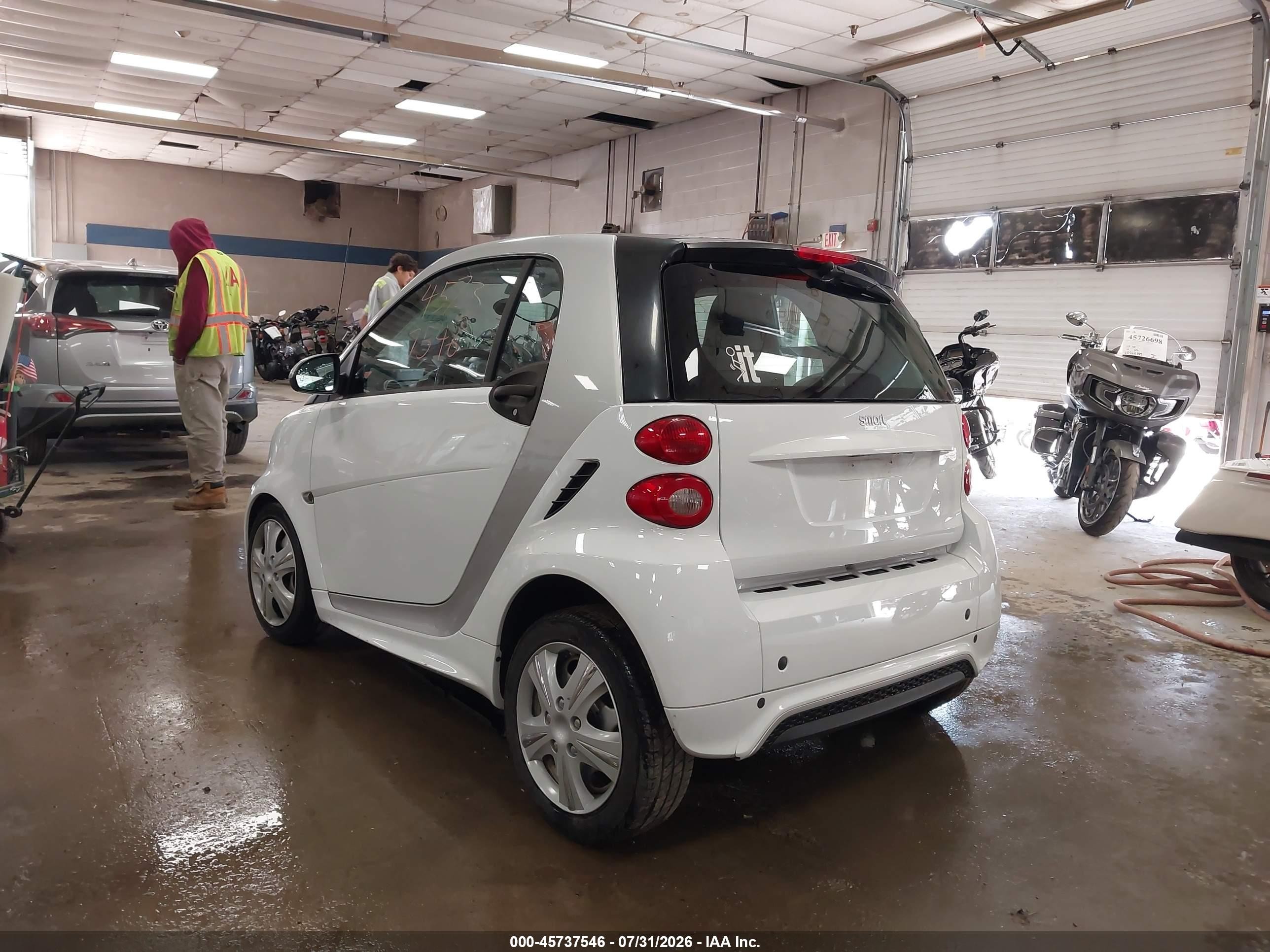 2015 Smart Fortwo VIN WMEEJ3BA6FK805901 IAAI salvage auction — Front End, Salvage (Maine), sold $1,600 on 2026-10-02 (photo 3)