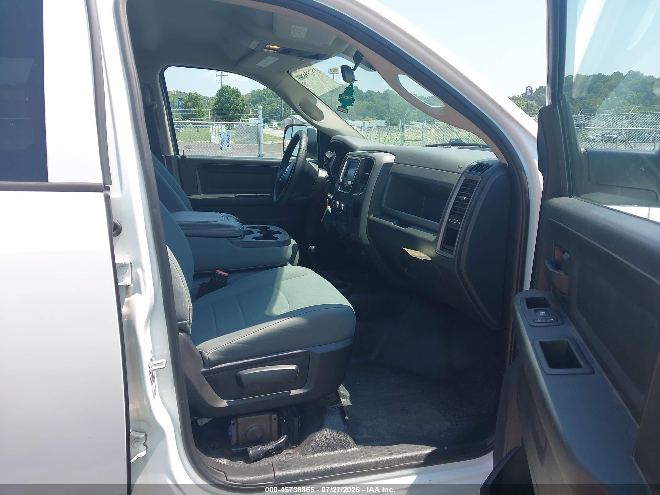 2017 Ram 3500 VIN 3C63R3GL1HG762322 — IAAI salvage auction photo