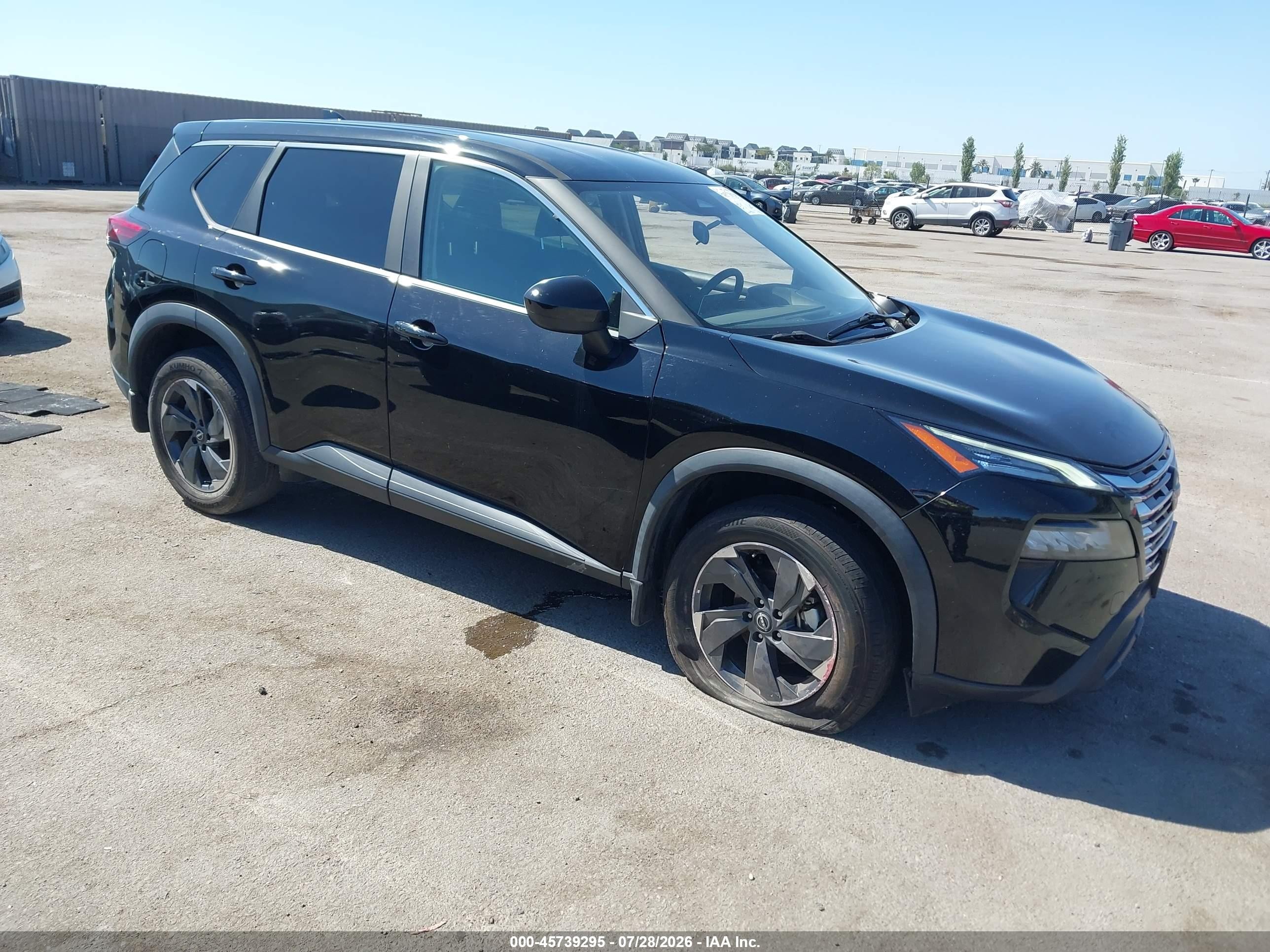 2024 Nissan Rogue VIN 5N1BT3BA7RC739932 — IAAI salvage auction photo