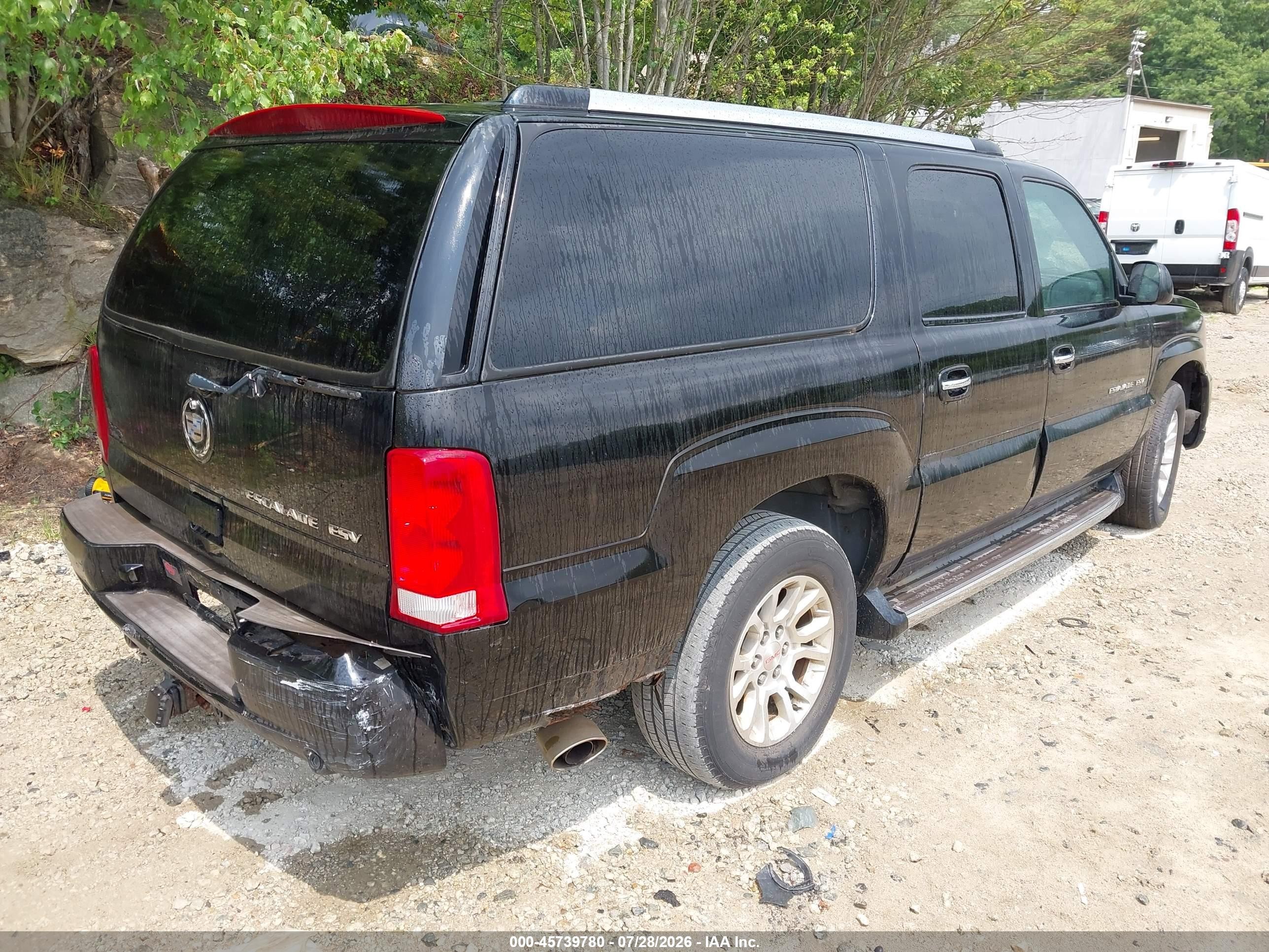 2004 Cadillac Escalade esv VIN 3GYFK66N44G110376 IAAI salvage auction — Normal Wear, Clear (Massachusetts), sold $375 on 2026-09-08 (photo 4)