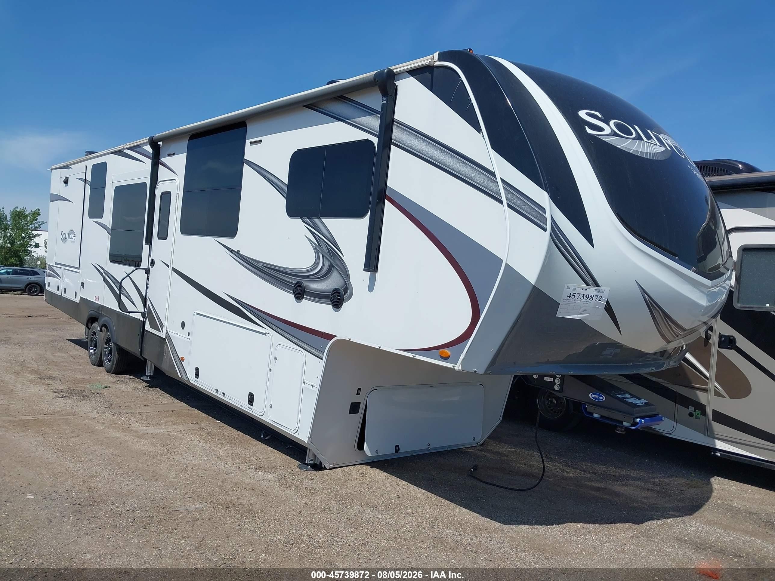 2021 Winnebago Other VIN 573FS4425MAA05858 IAAI salvage auction — Side, Clear (North Dakota), sold $8,800 on 2026-10-06 (photo 1)