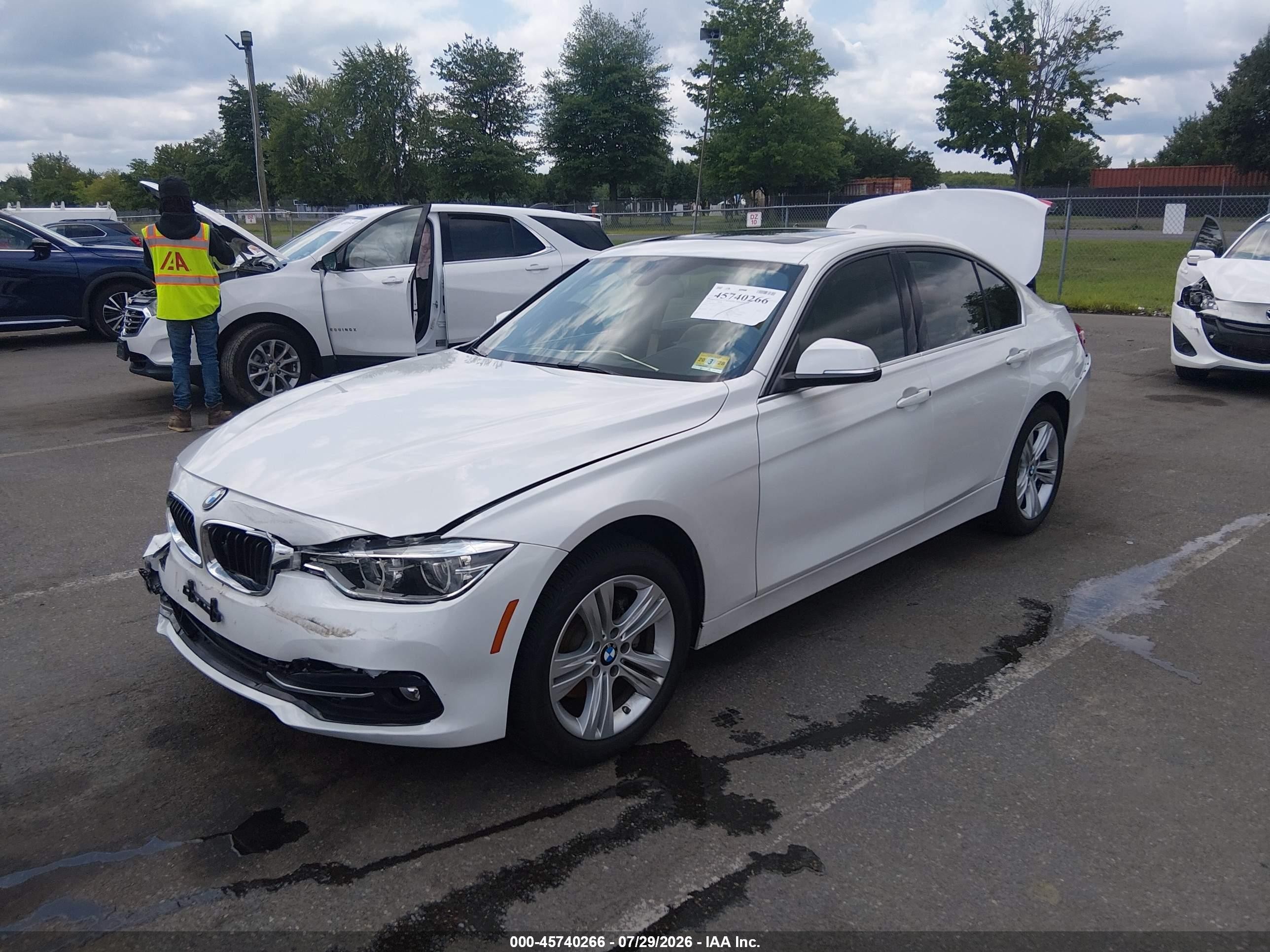 2018 BMW 3er VIN WBA8B9G55JNU99219 IAAI salvage auction — Rear End, Salvage (New Jersey), sold $4,550 on 2026-10-03 (photo 2)