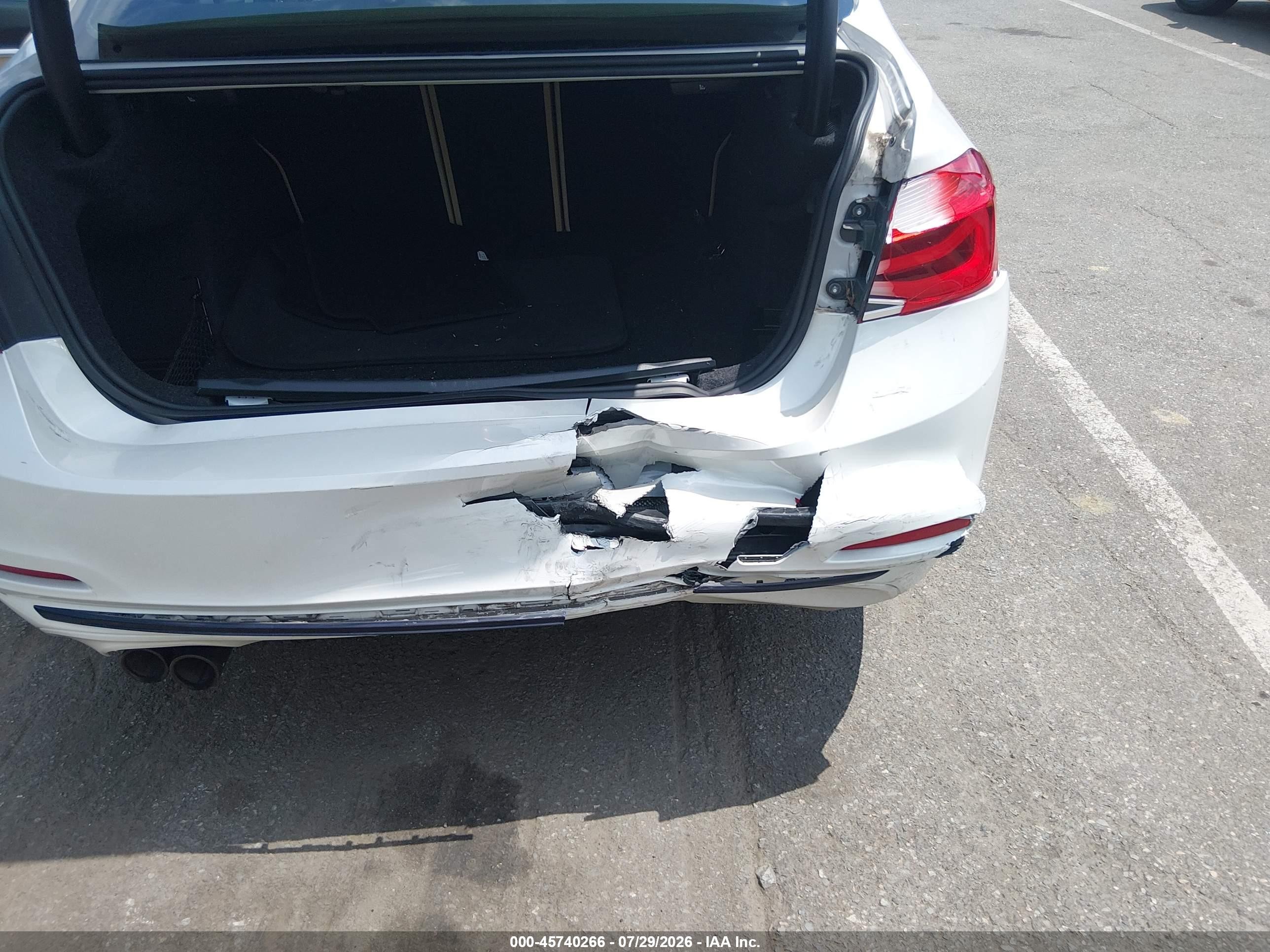 2018 BMW 3er VIN WBA8B9G55JNU99219 IAAI salvage auction — Rear End, Salvage (New Jersey), sold $4,550 on 2026-10-03 (photo 6)