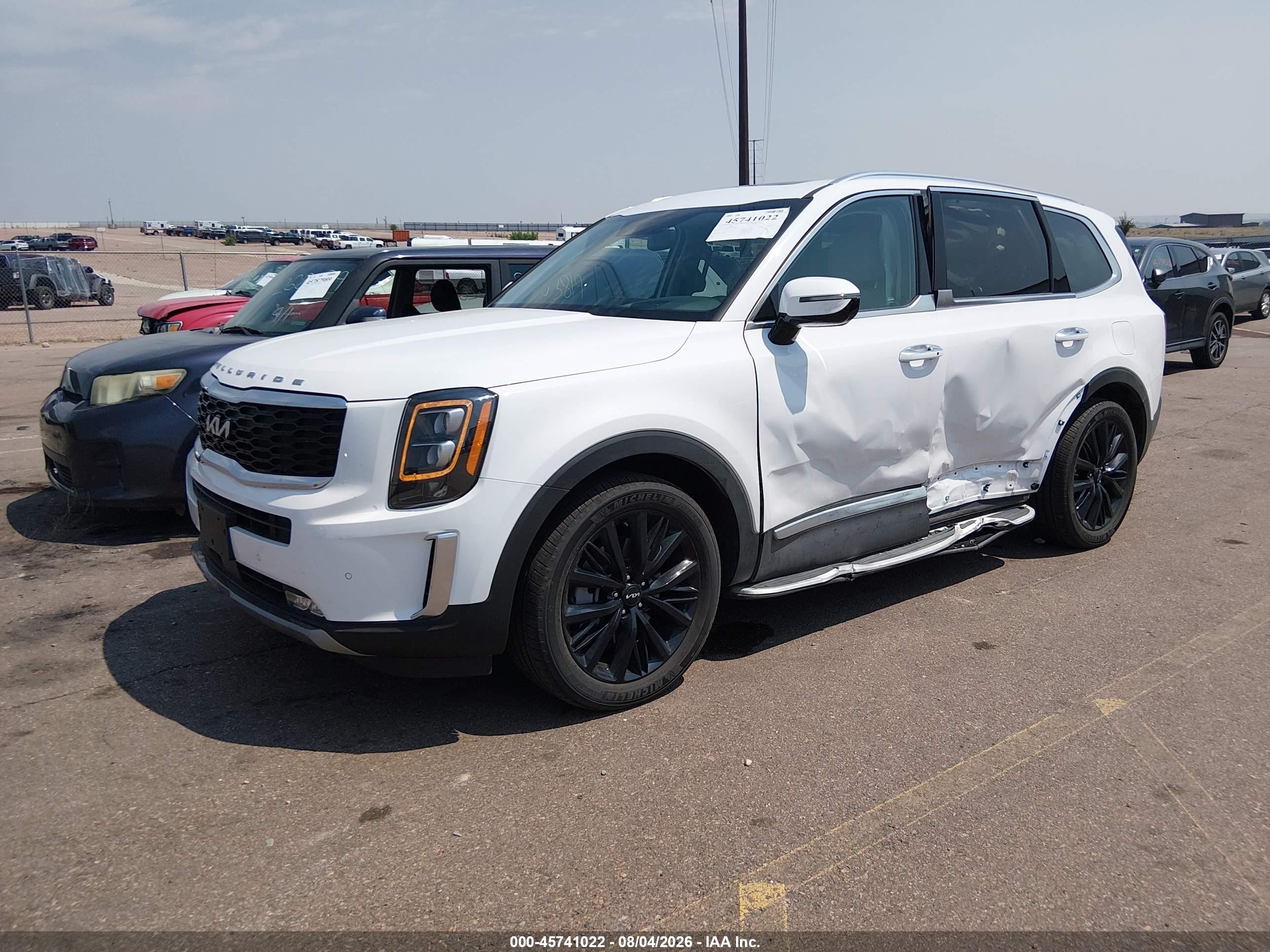 2022 Kia Telluride VIN 5XYP5DHC9NG225492 IAAI salvage auction — Side, Salvage (Colorado), sold $13,500 on 2026-09-14 (photo 2)