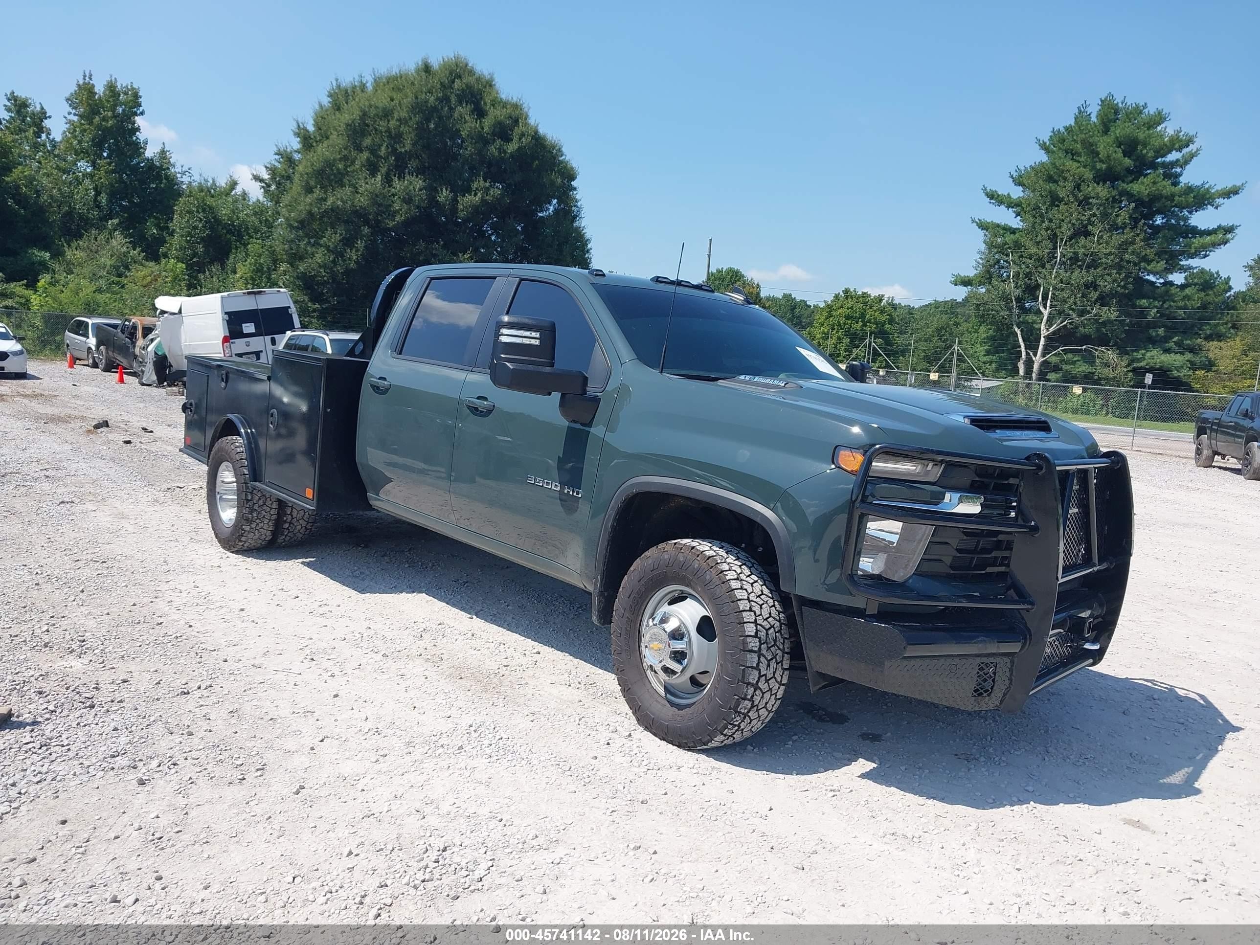 2026 Chevrolet Silverado 3500 VIN 1GB4KTEY7TF245427 — IAAI salvage auction photo