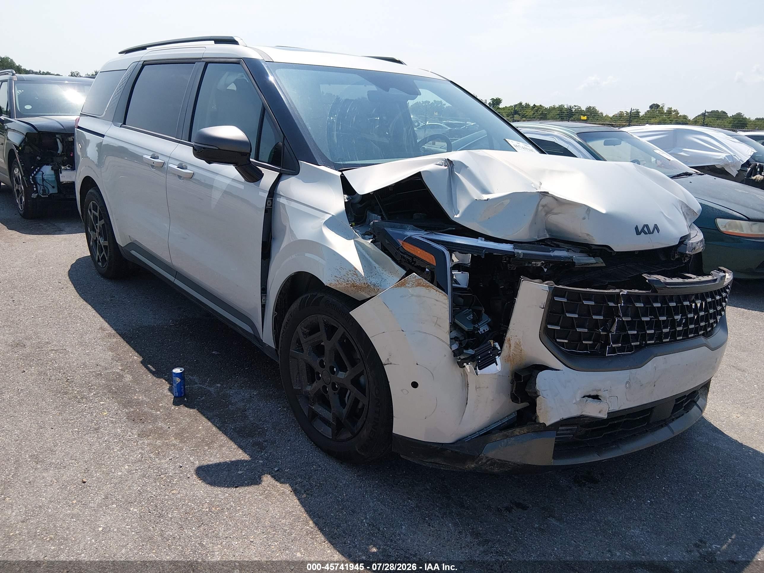 2025 Kia Carnival VIN KNDNE5K31S6544079 — IAAI salvage auction photo