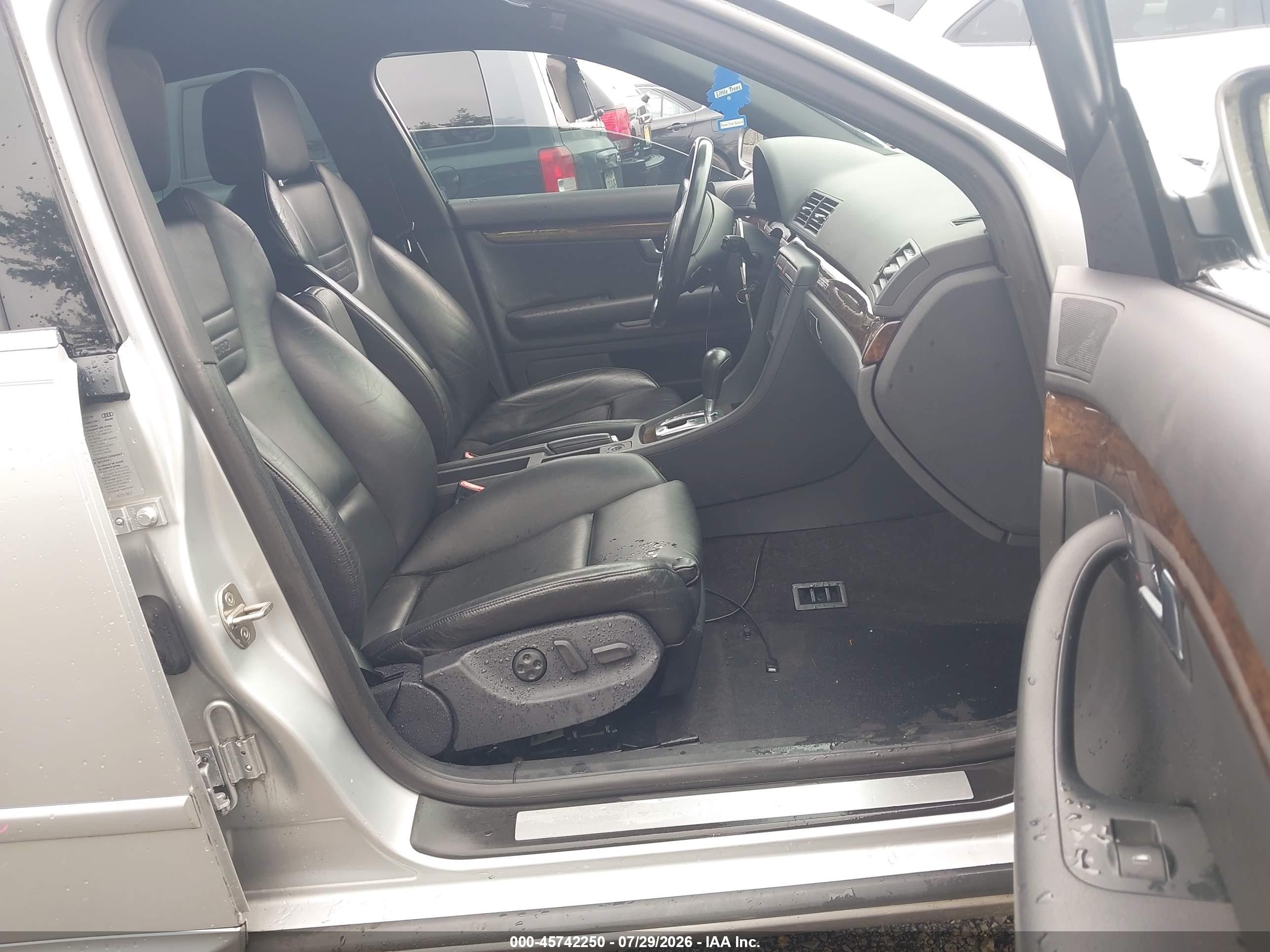 2004 Audi S4 VIN WAUPL68E44A290040 IAAI salvage auction — Front End, Salvage (New Jersey), sold $550 on 2026-09-08 (photo 5)