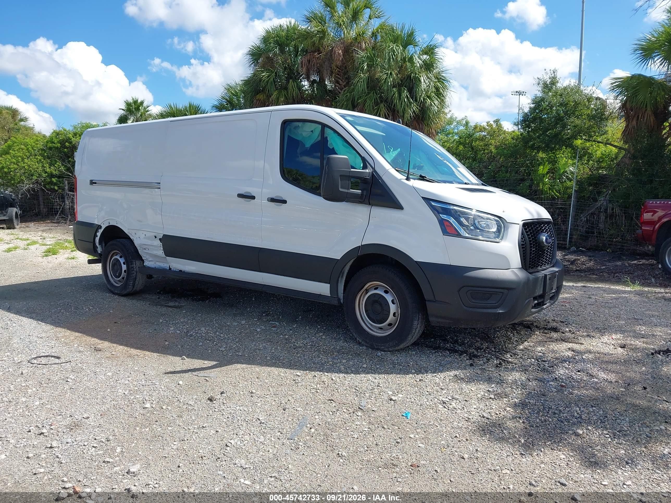 2024 Ford Transit-150 VIN 1FTYE1Y83RKB88535 — IAAI salvage auction photo