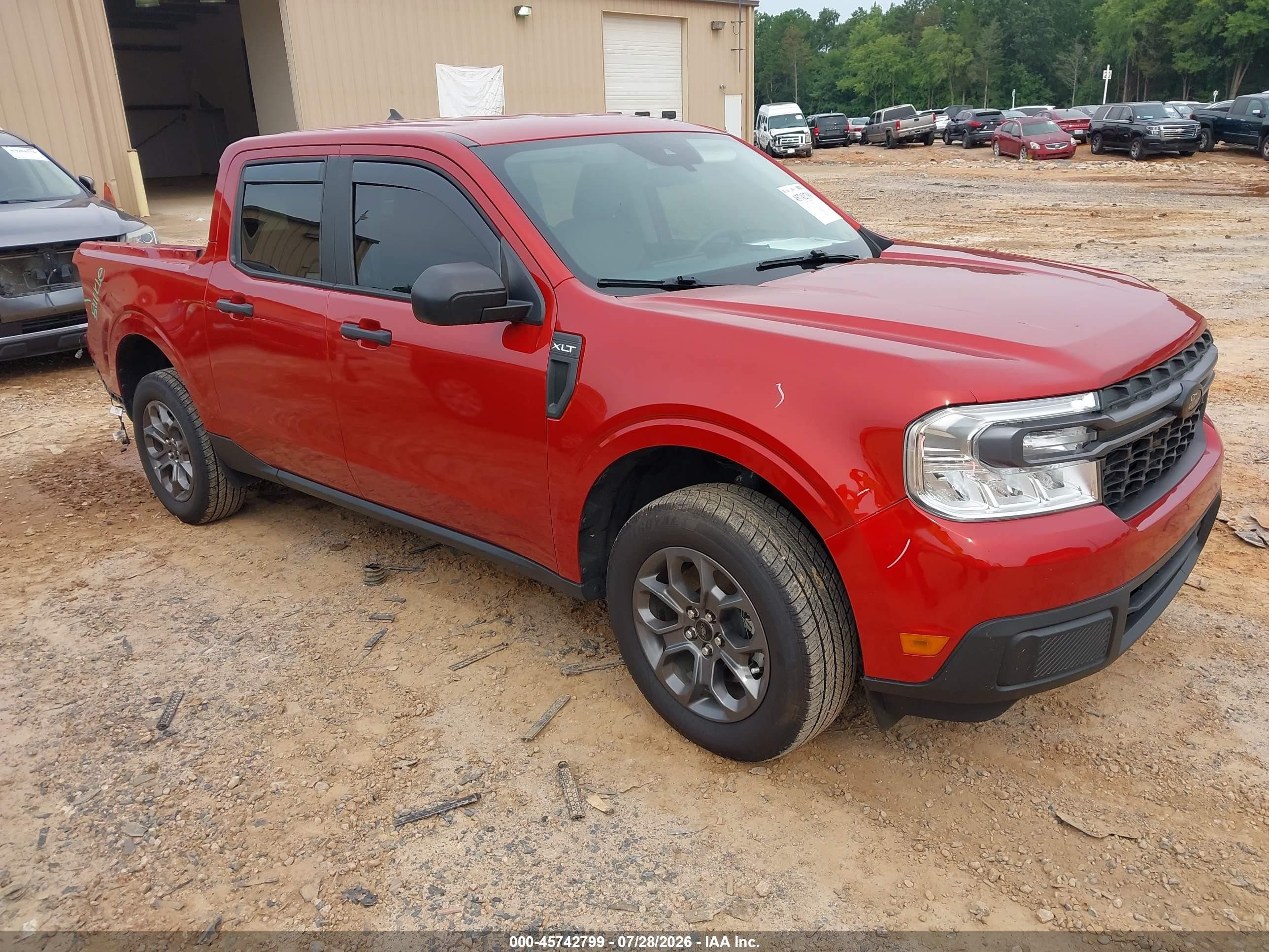 2024 Ford Maverick VIN 3FTTW8H37RRA45328 — IAAI salvage auction photo