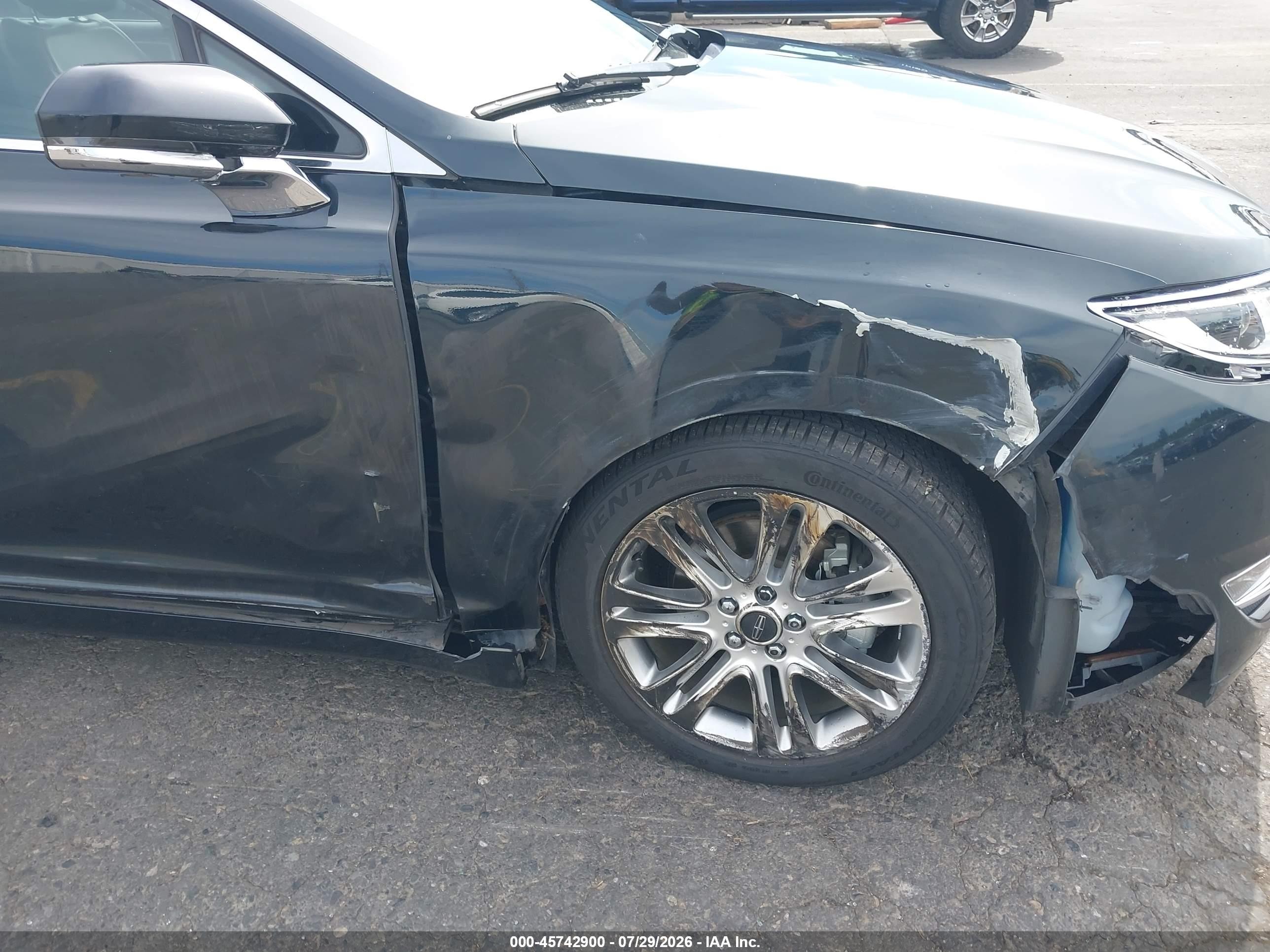 2014 Lincoln Mkz VIN 3LN6L2LU3ER820443 IAAI salvage auction — Side, Salvage (Oregon), sold $1,850 on 2026-09-12 (photo 6)