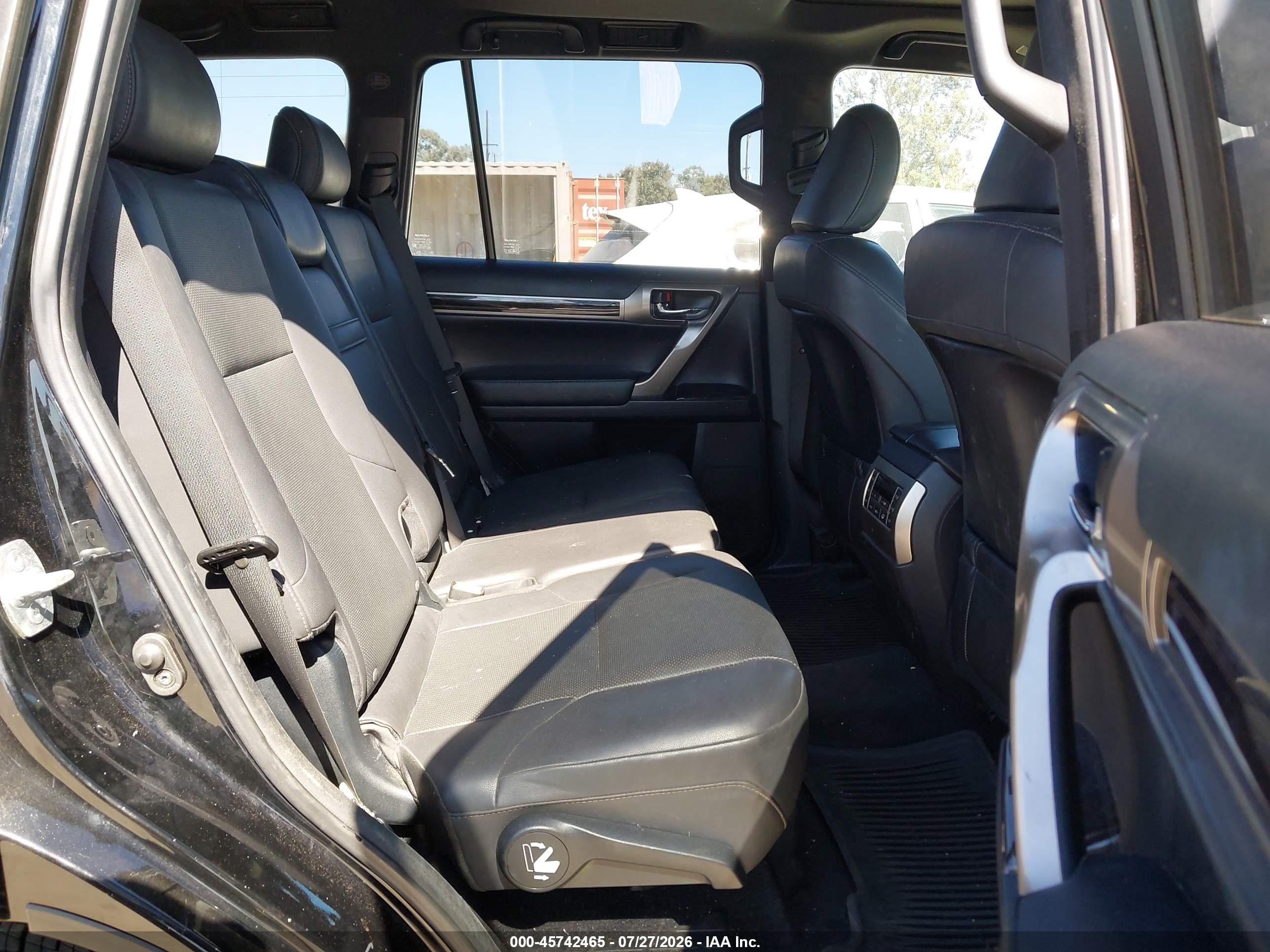 2020 Lexus Gx VIN JTJAM7BX2L5265227 IAAI salvage auction — Side, Salvage (California), sold $18,600 on 2026-09-07 (photo 8)