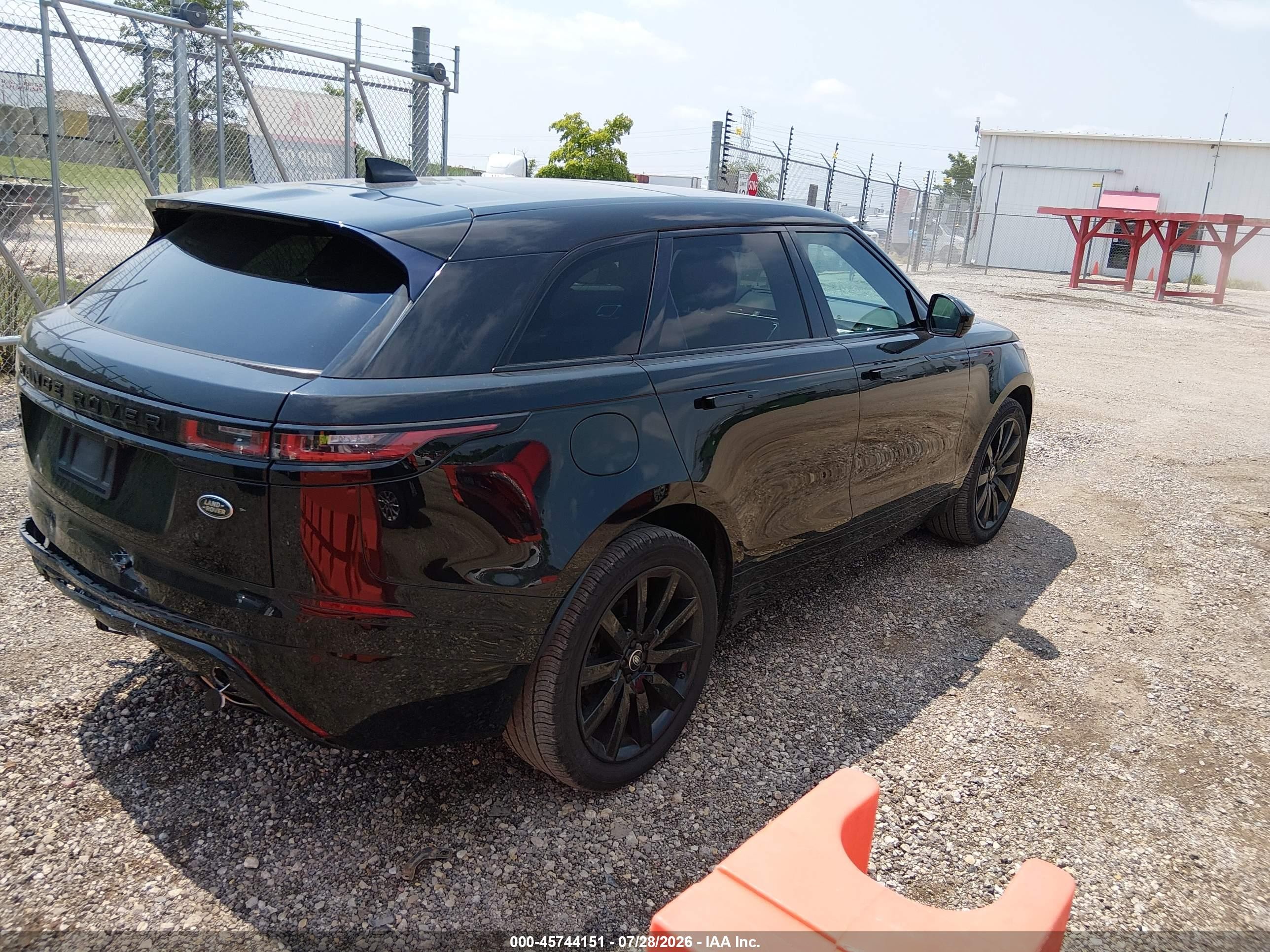 2020 Land Rover Range Rover Velar VIN SALYK2FV2LA283777 IAAI salvage auction — Rear End, Salvage (Illinois), sold $8,500 on 2026-09-13 (photo 4)