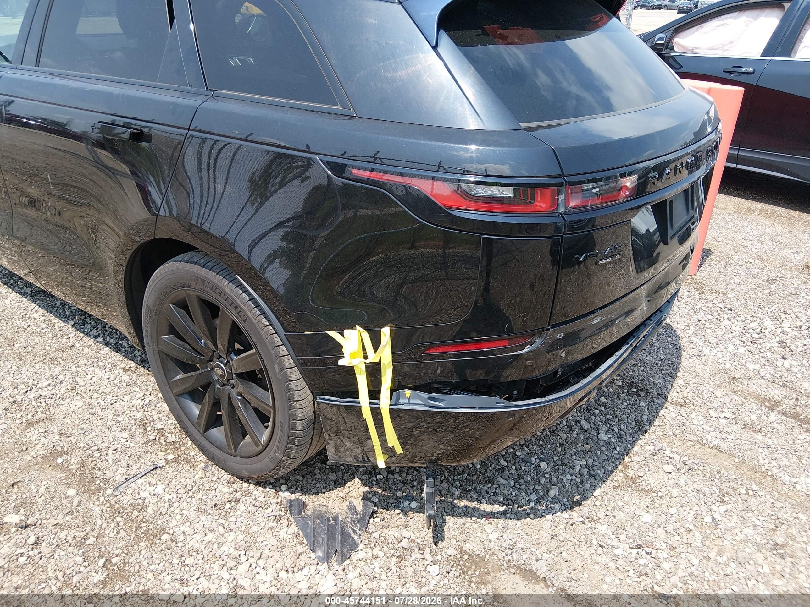 2020 Land Rover Range Rover Velar VIN SALYK2FV2LA283777 IAAI salvage auction — Rear End, Salvage (Illinois), sold $8,500 on 2026-09-13 (photo 6)