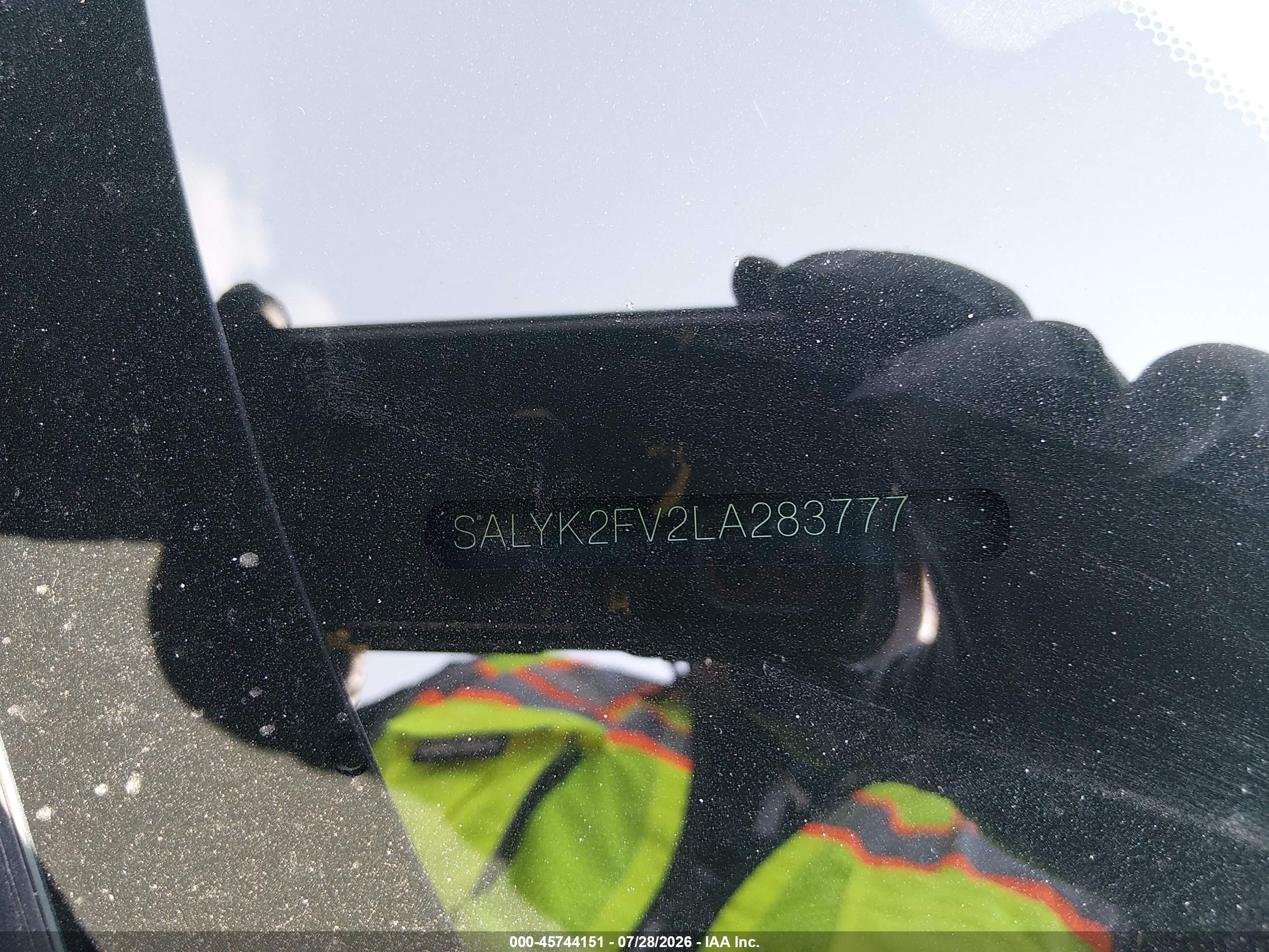 2020 Land Rover Range Rover Velar VIN SALYK2FV2LA283777 IAAI salvage auction — Rear End, Salvage (Illinois), sold $8,500 on 2026-09-13 (photo 9)