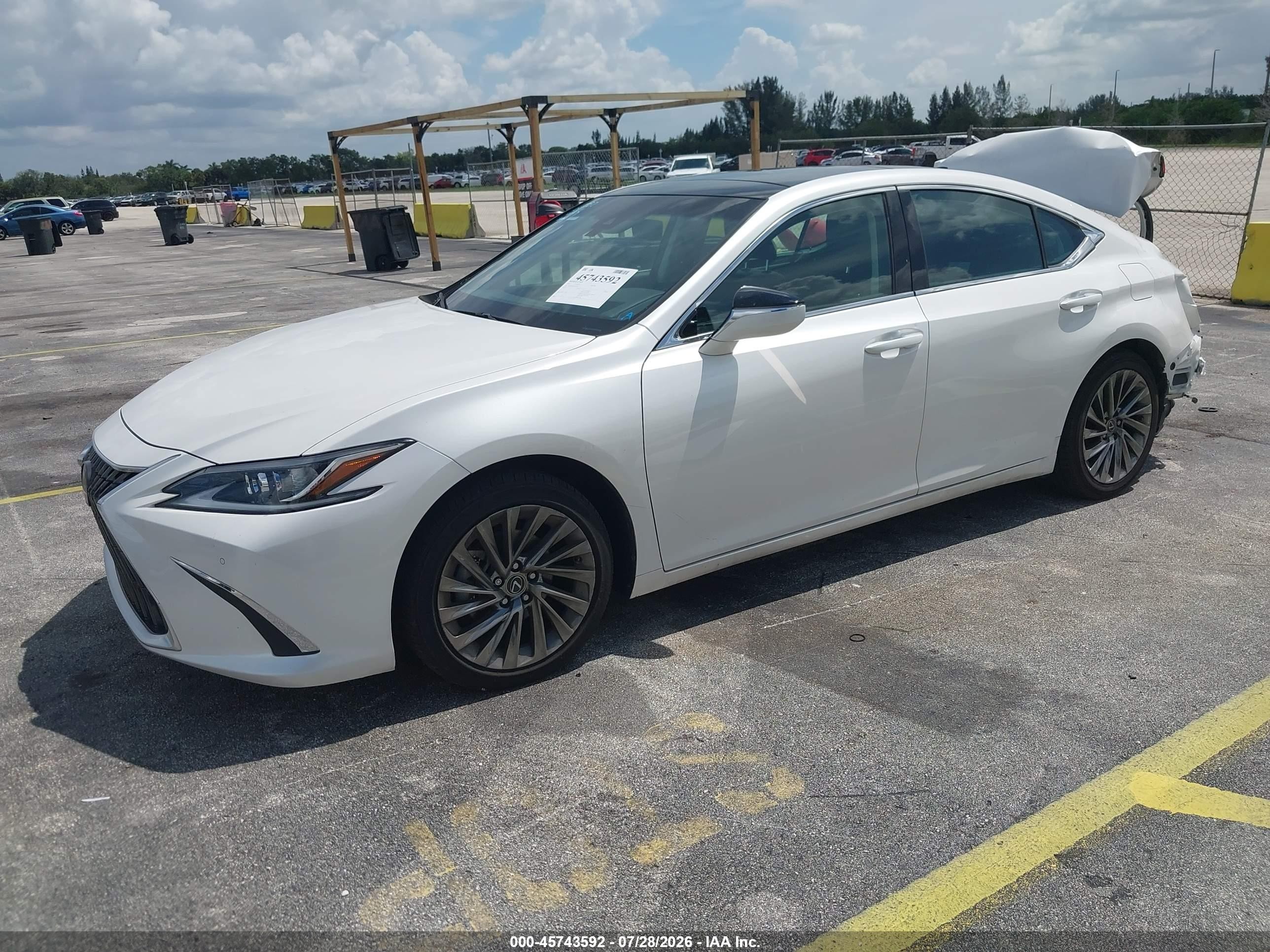 2024 Lexus ES 350 VIN 58AEZ1B14RU172601 IAAI salvage auction — Rear End, Rebuildable (Florida), sold $23,500 on 2026-09-16 (photo 2)