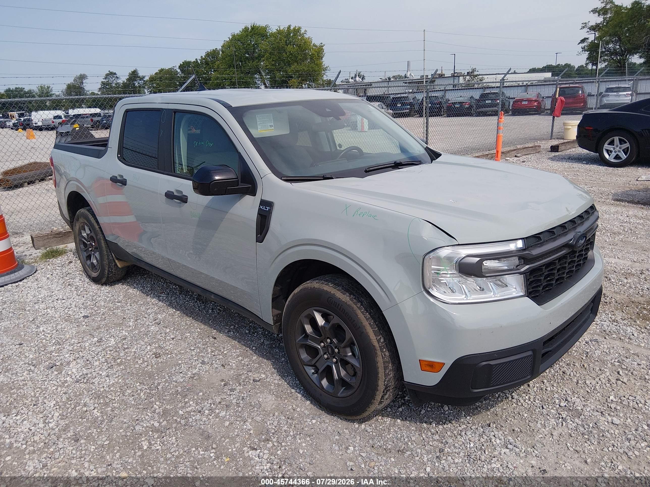 2024 Ford Maverick VIN 3FTTW8H34RRB20051 — IAAI salvage auction photo