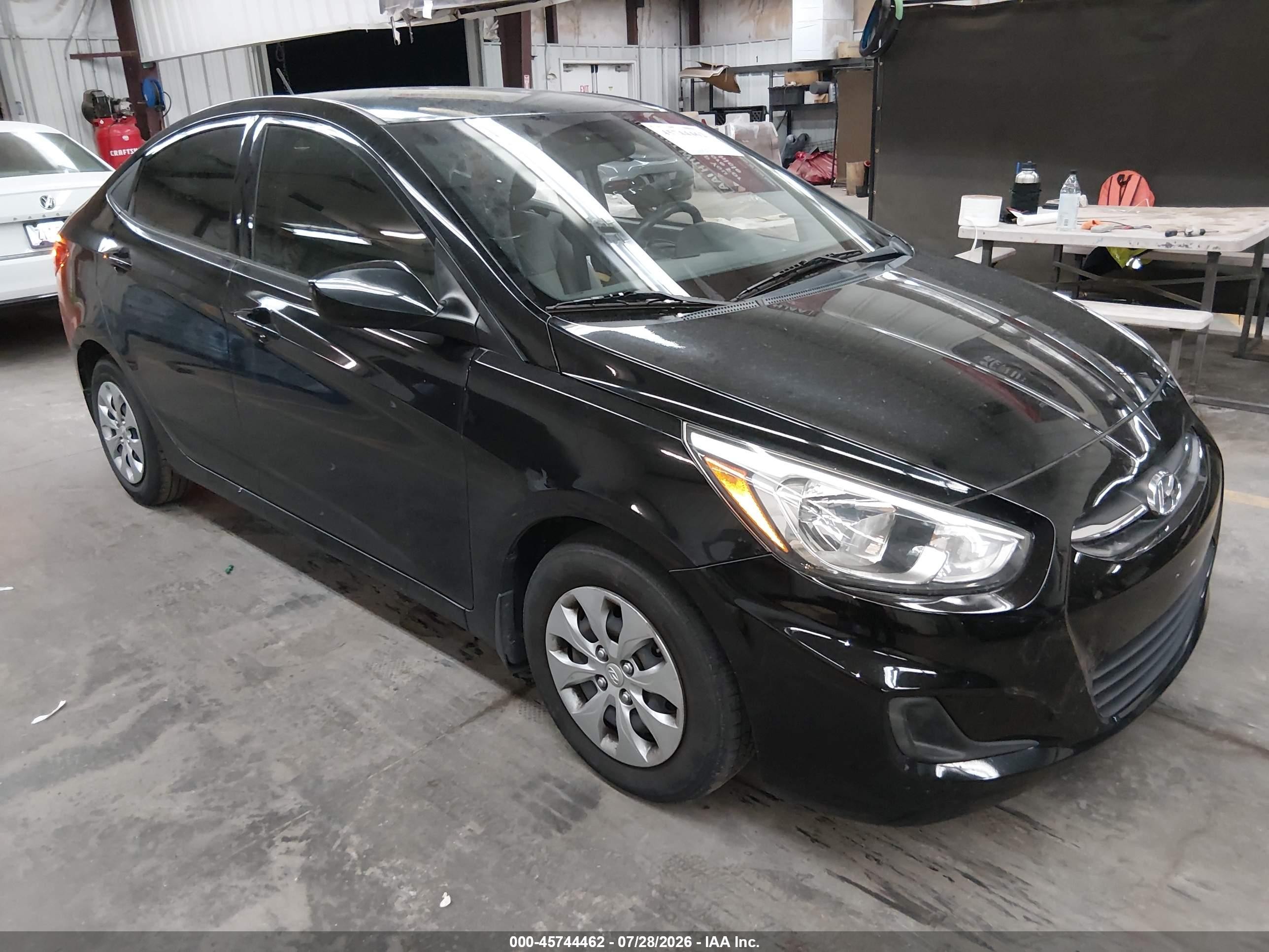 2016 Hyundai Accent VIN KMHCT4AE6GU157634 IAAI salvage auction — Side, Salvage (Arizona), sold $725 on 2026-09-15 (photo 1)