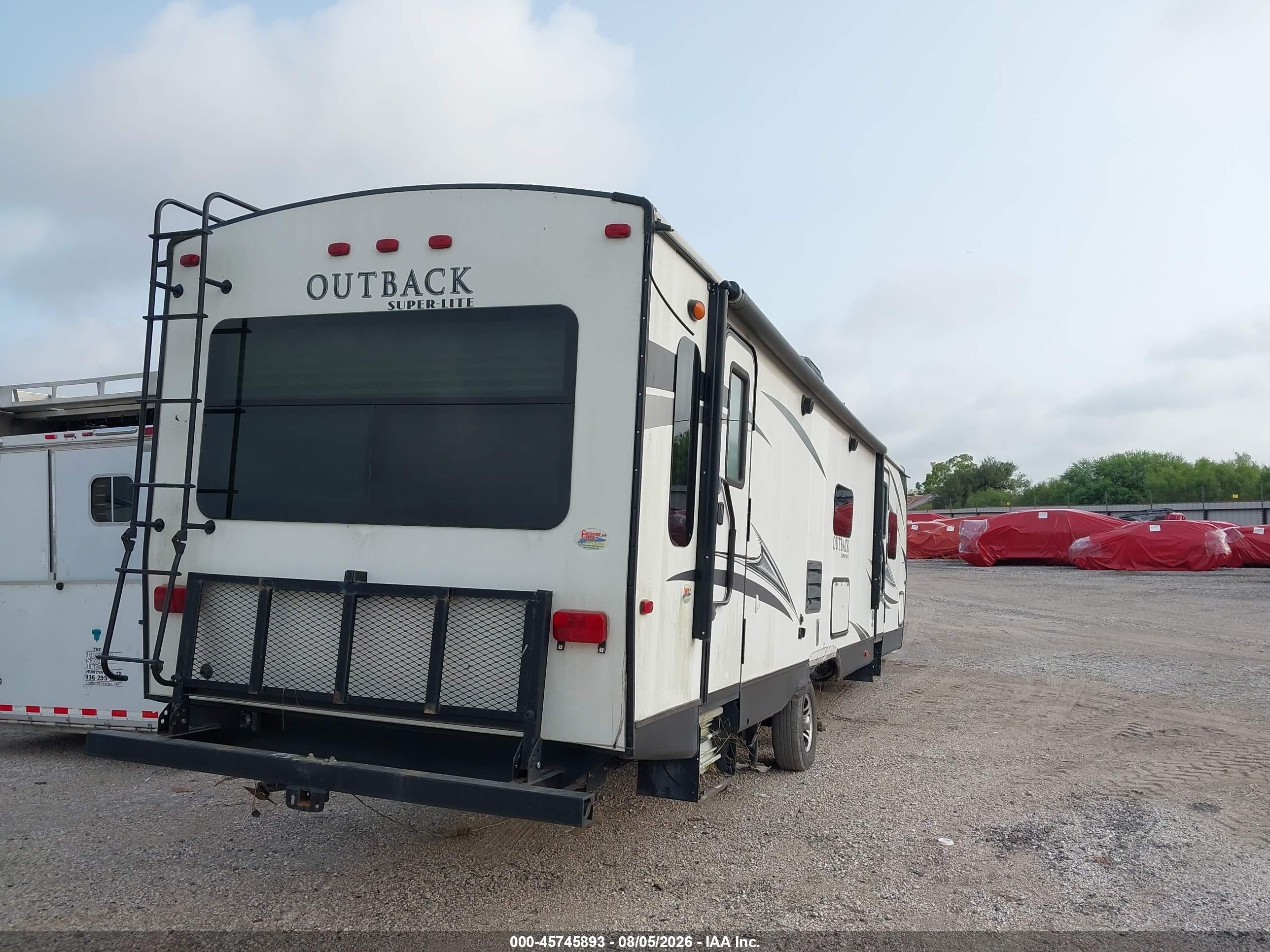 2017 Keystone Rv Outback VIN 4YDT33424HB452533 IAAI salvage auction — Water/Flood, Salvage (Texas), sold $5,450 on 2026-10-13 (photo 4)