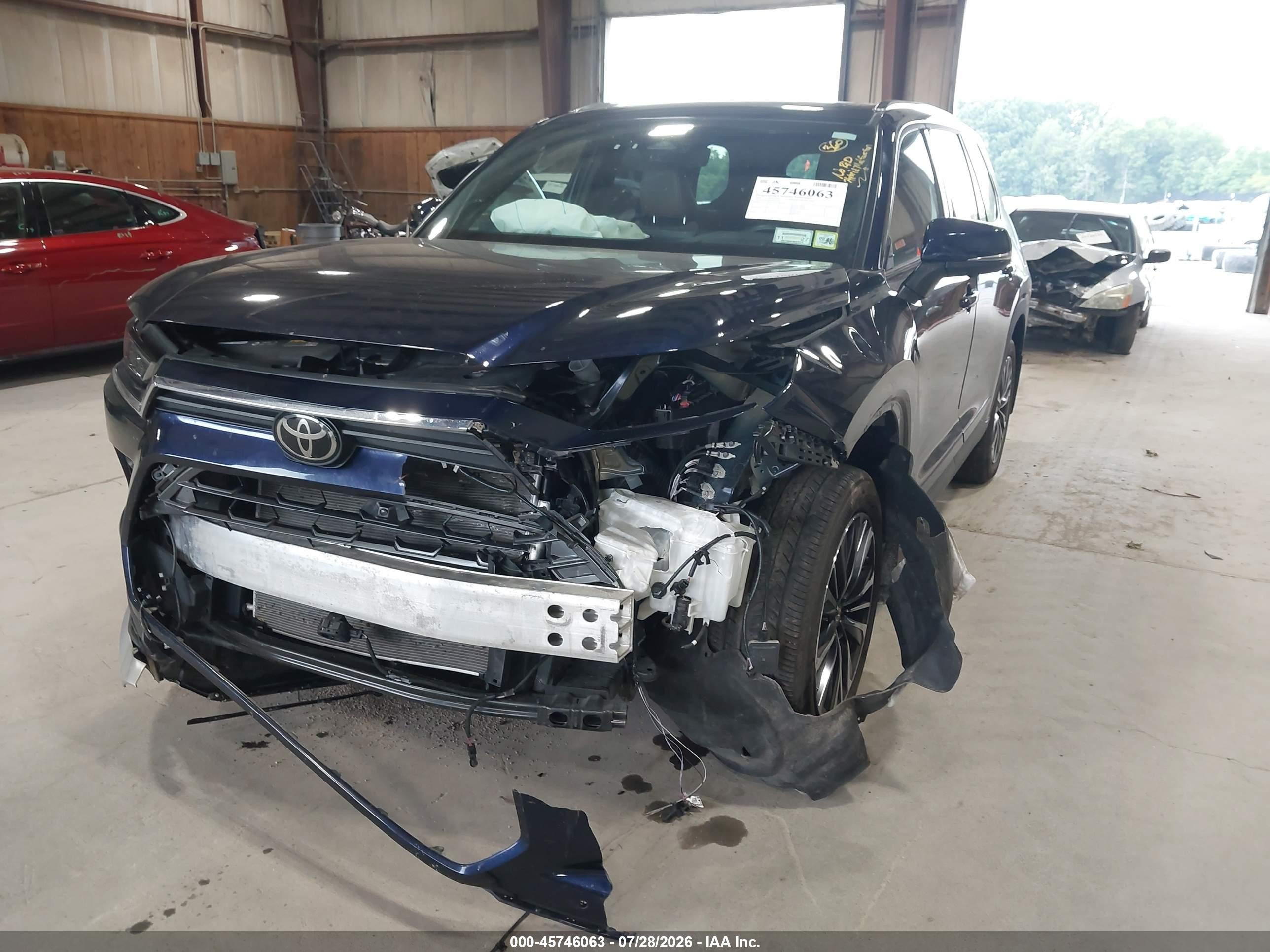 2025 Toyota Highlander VIN 5TDADAB50SS017209 IAAI salvage auction — Front End, Mv-907A (New York), sold $23,100 on 2026-09-07 (photo 6)