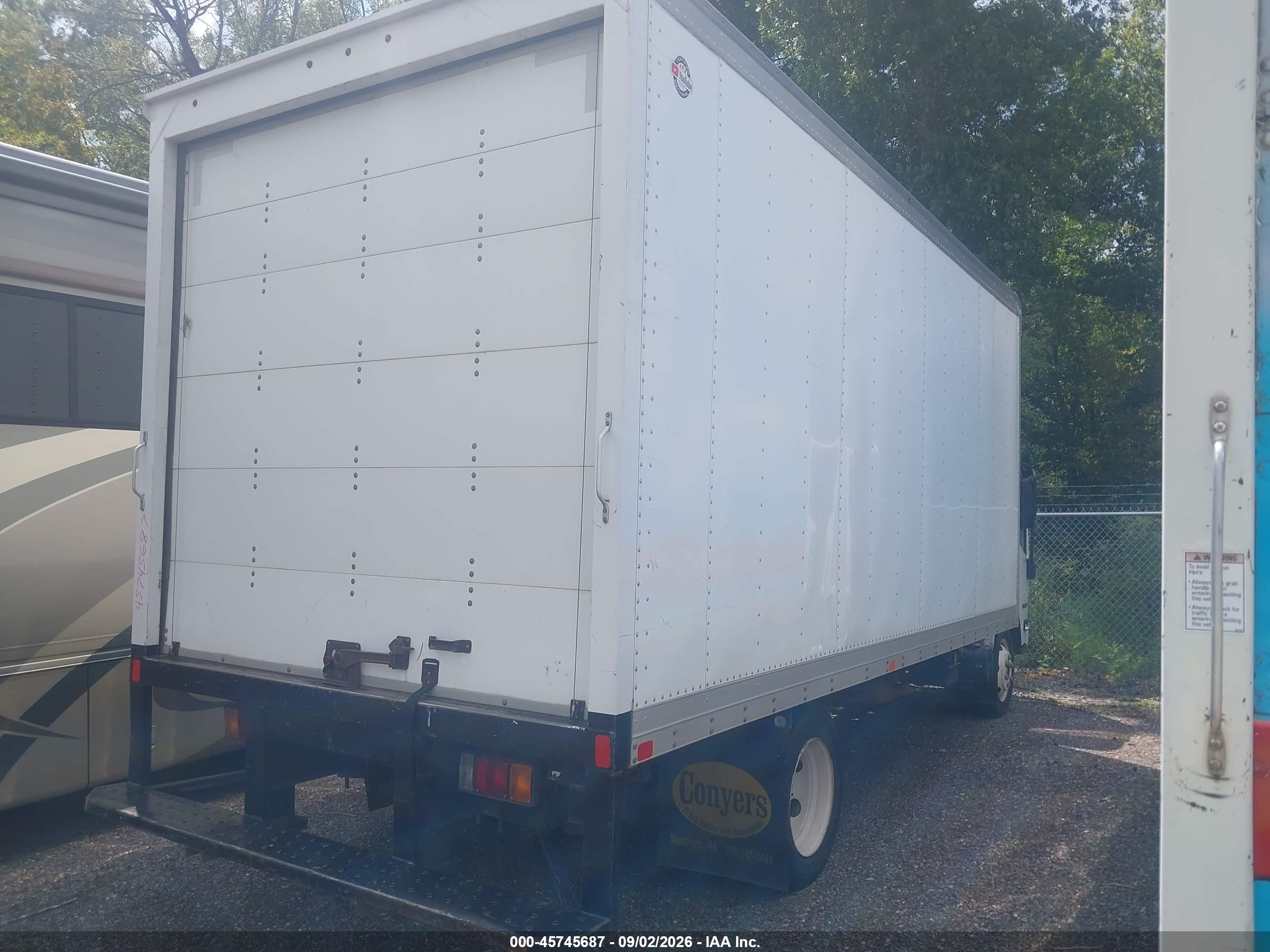 2023 Isuzu Npr VIN 54DC4W1D6PS208576 IAAI salvage auction — Normal Wear, Original (West Virginia), sold $8,700 on 2026-08-19 (photo 4)