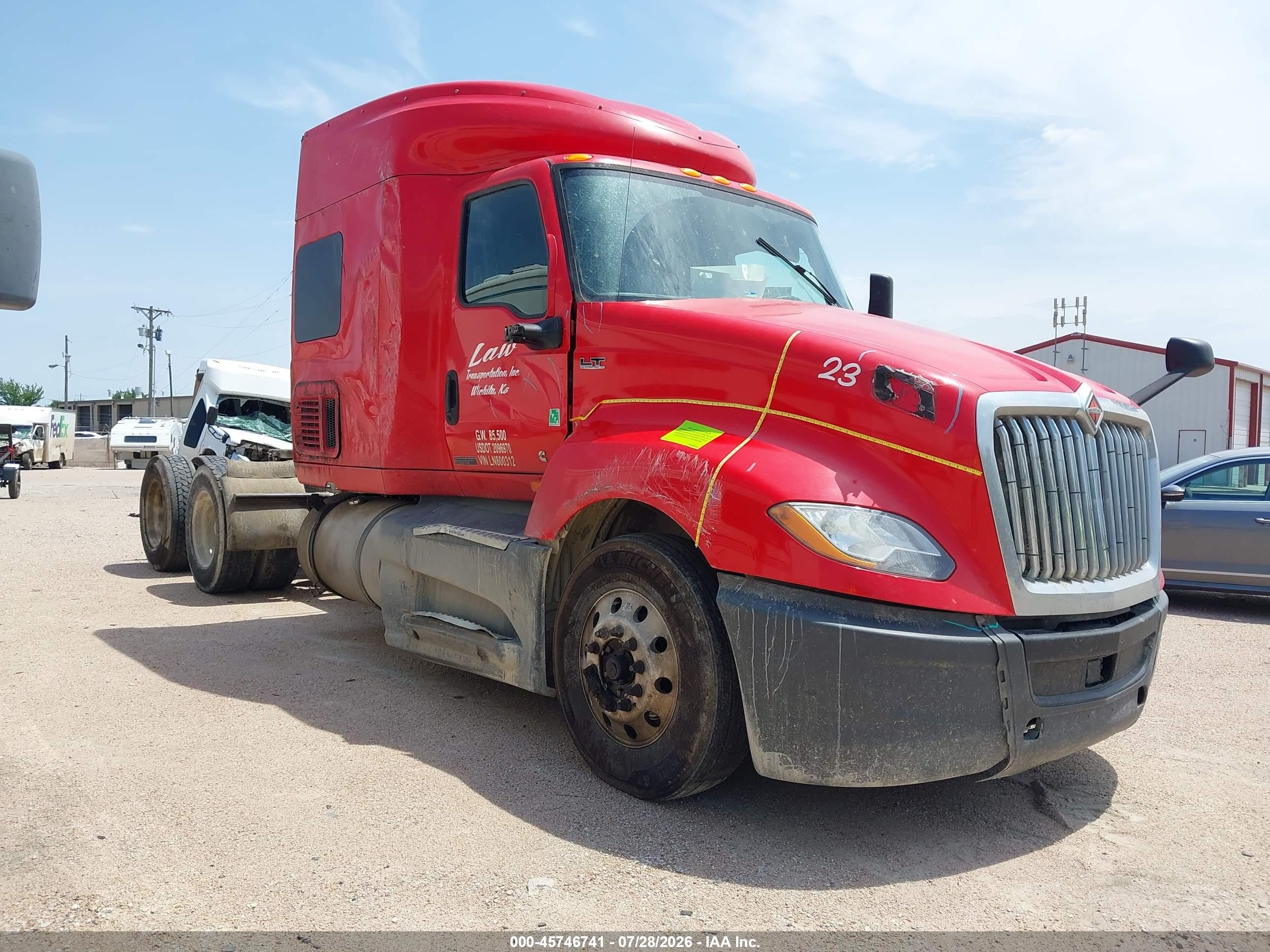 2020 International LT VIN 3HSDZAPR1LN800312 — IAAI salvage auction photo