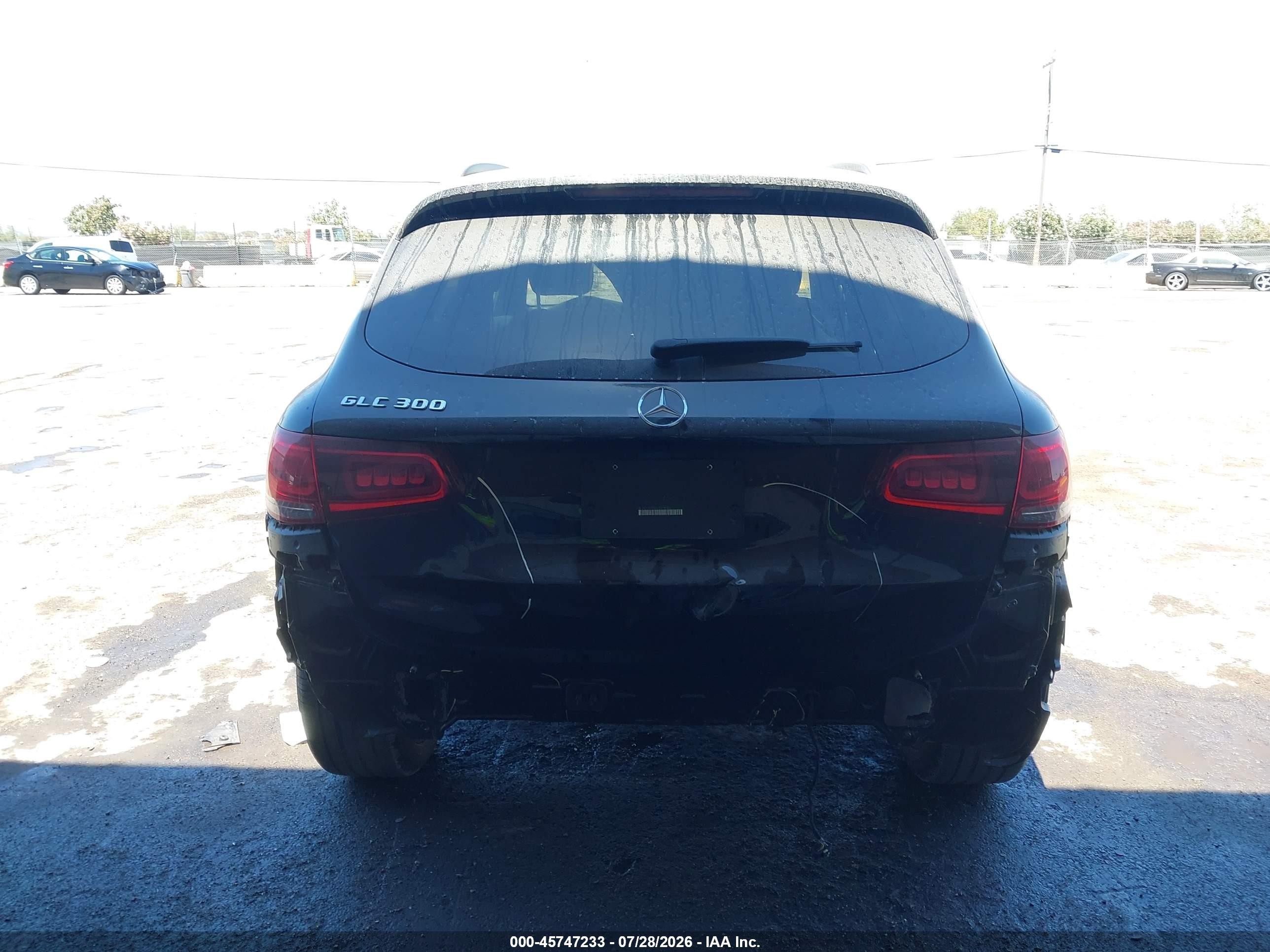 2022 Mercedes-benz Glc VIN W1N0G8DB6NV331870 IAAI salvage auction — Rear End, Salvage (California), sold $14,125 on 2026-10-09 (photo 6)