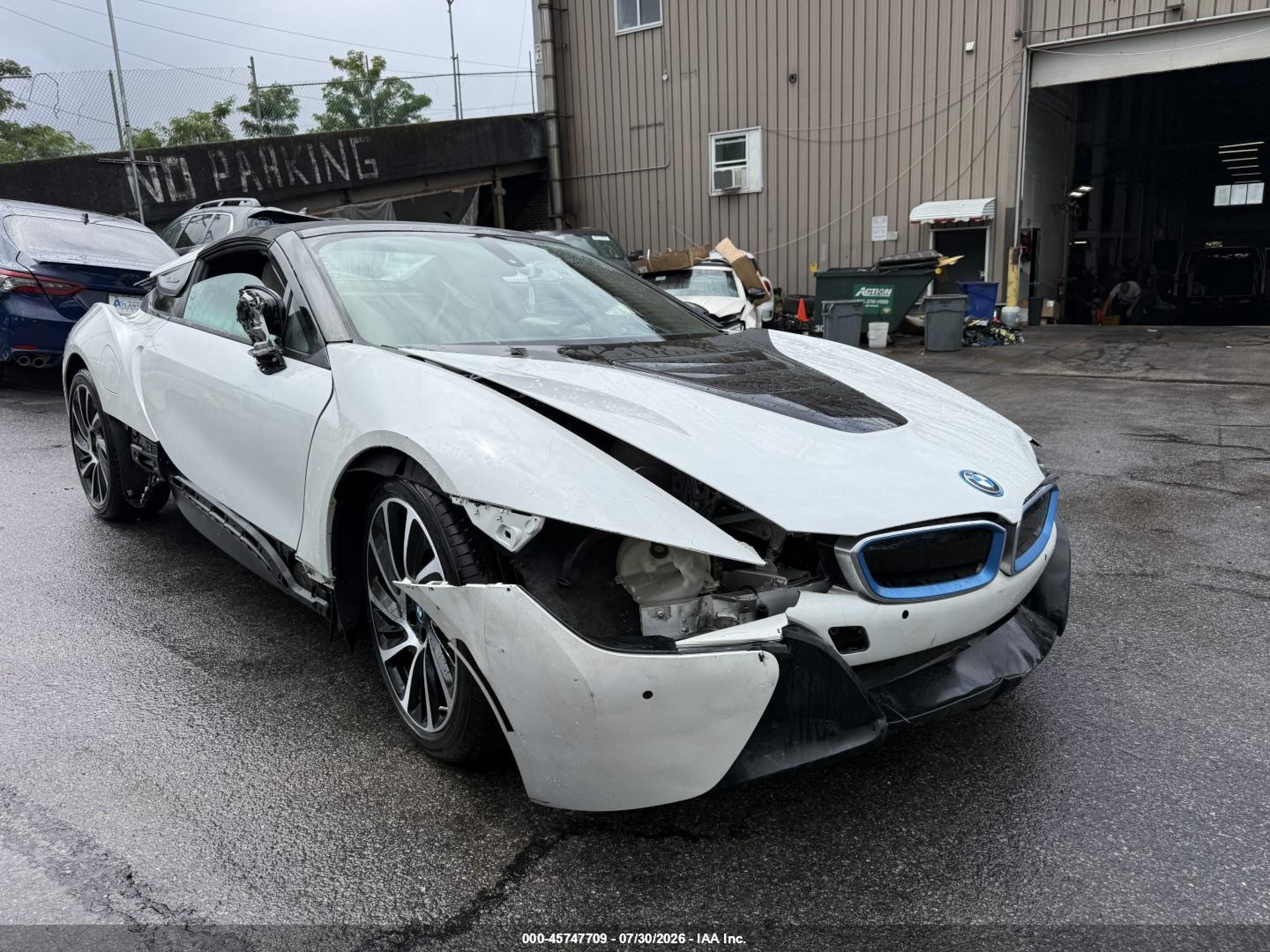 2019 BMW i8 VIN WBY2Z6C51KVG98151 — IAAI salvage auction photo